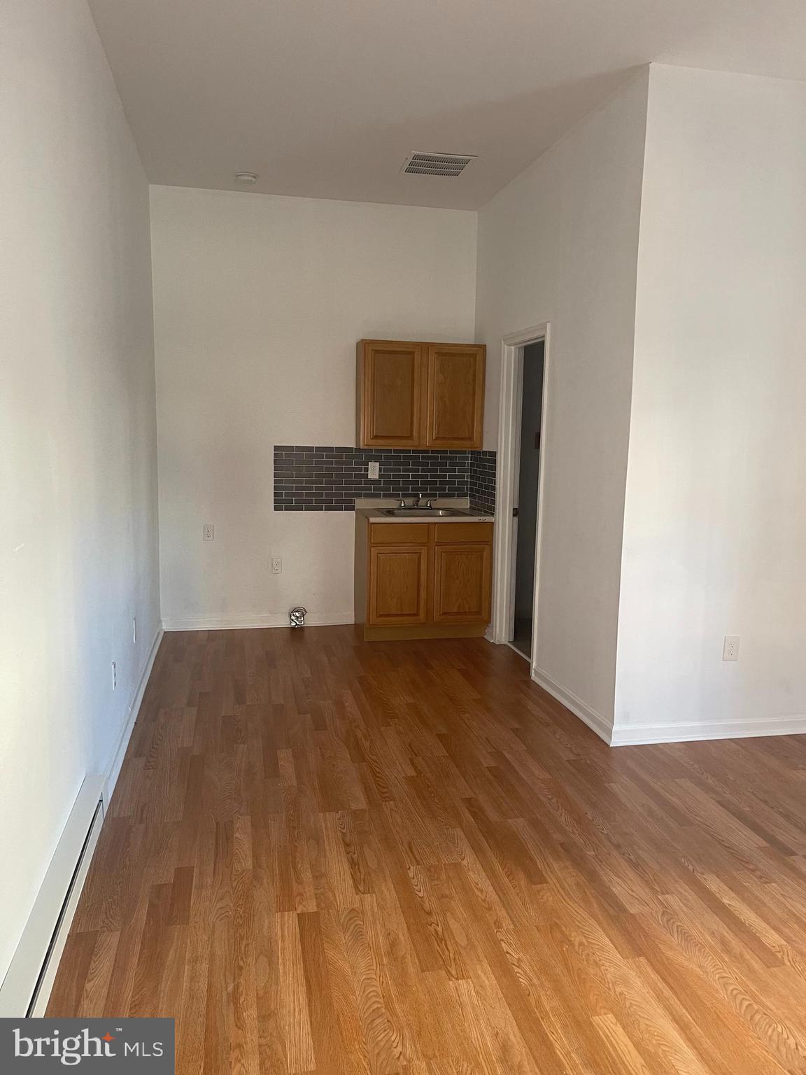 BROADWAY EAST - Residential