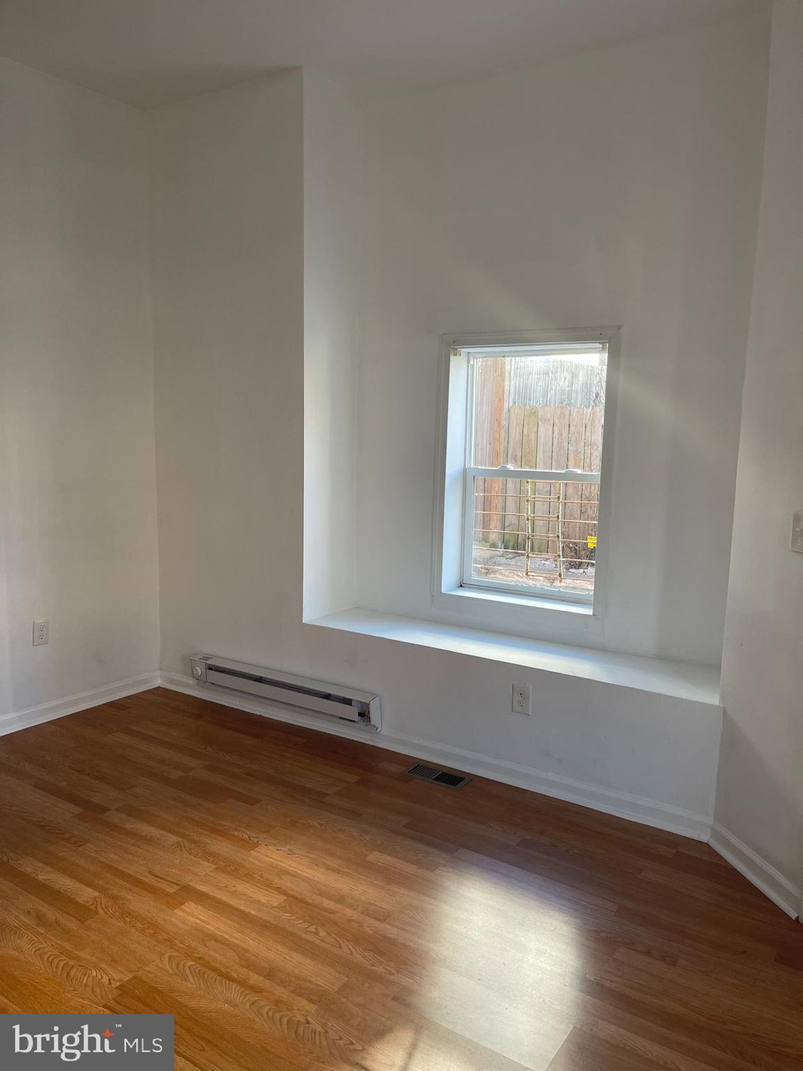 BROADWAY EAST - Residential