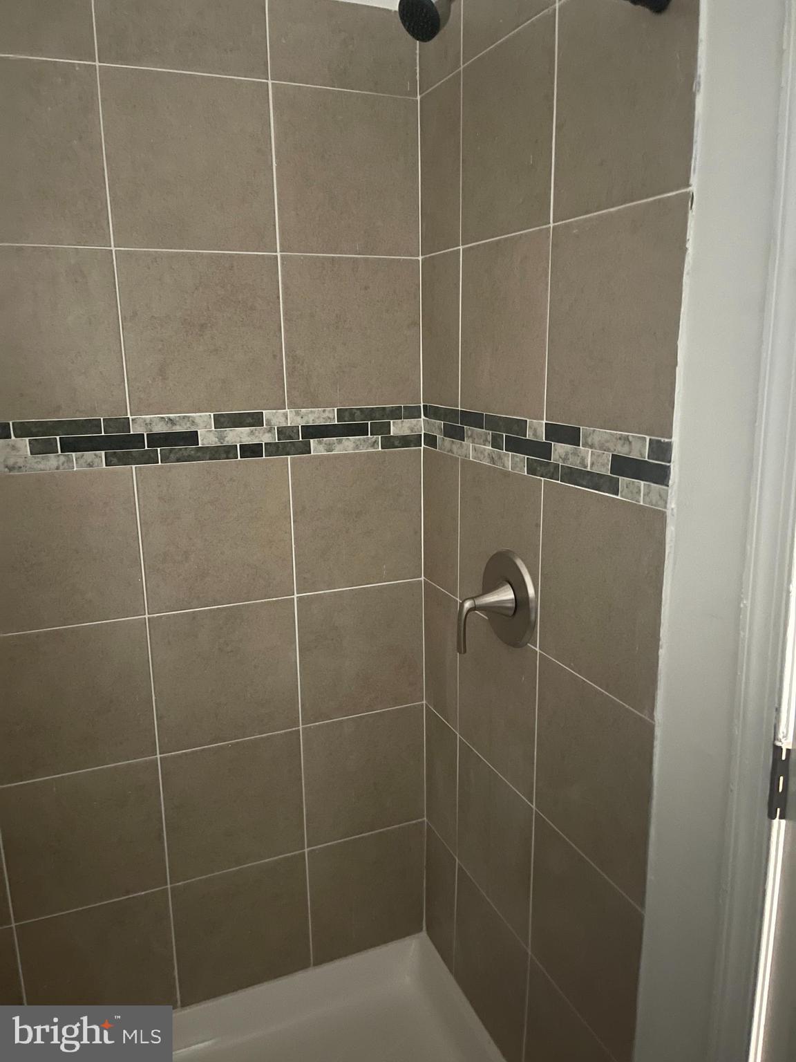 BROADWAY EAST - Residential