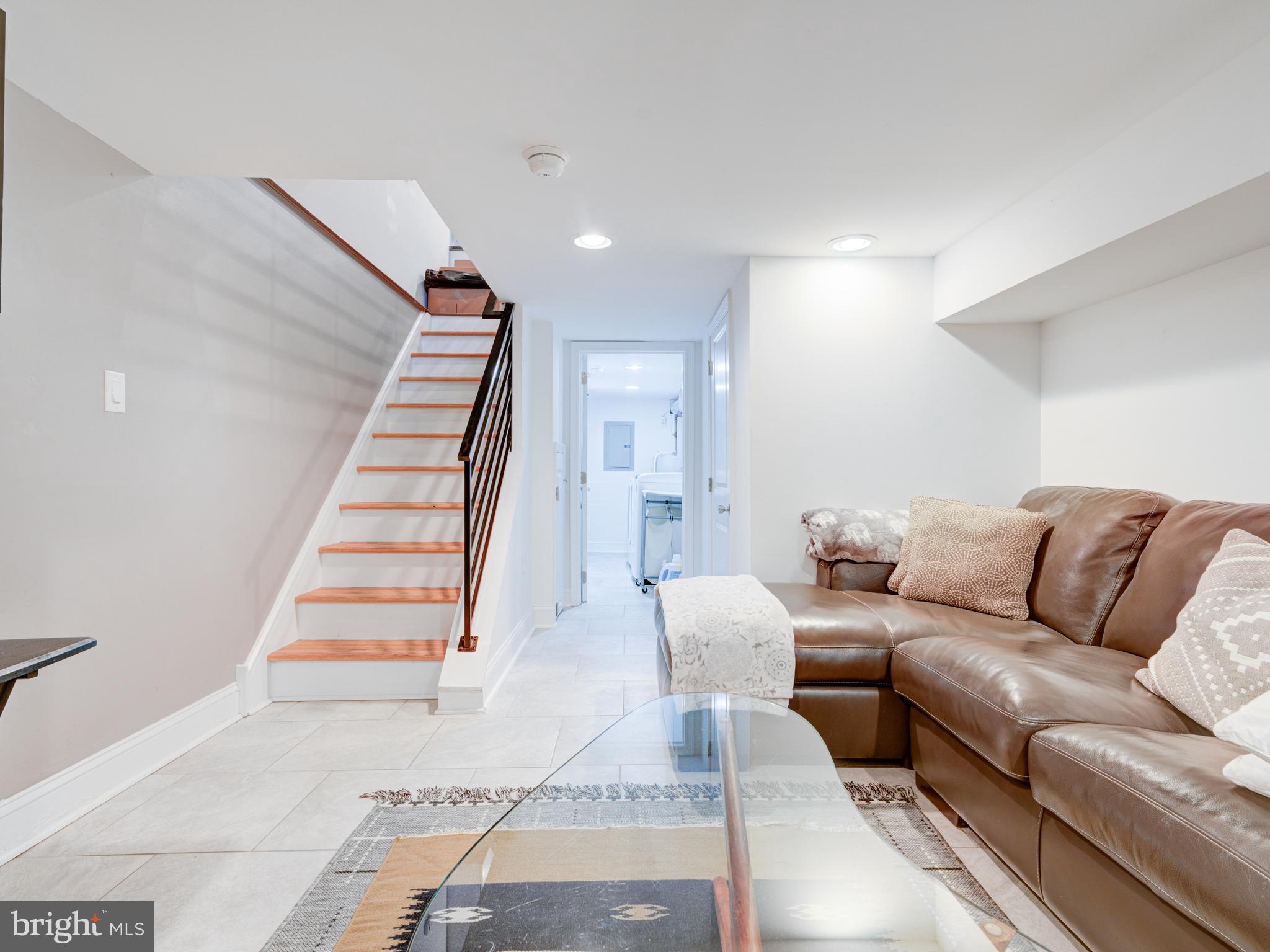 WHITMAN - Residential