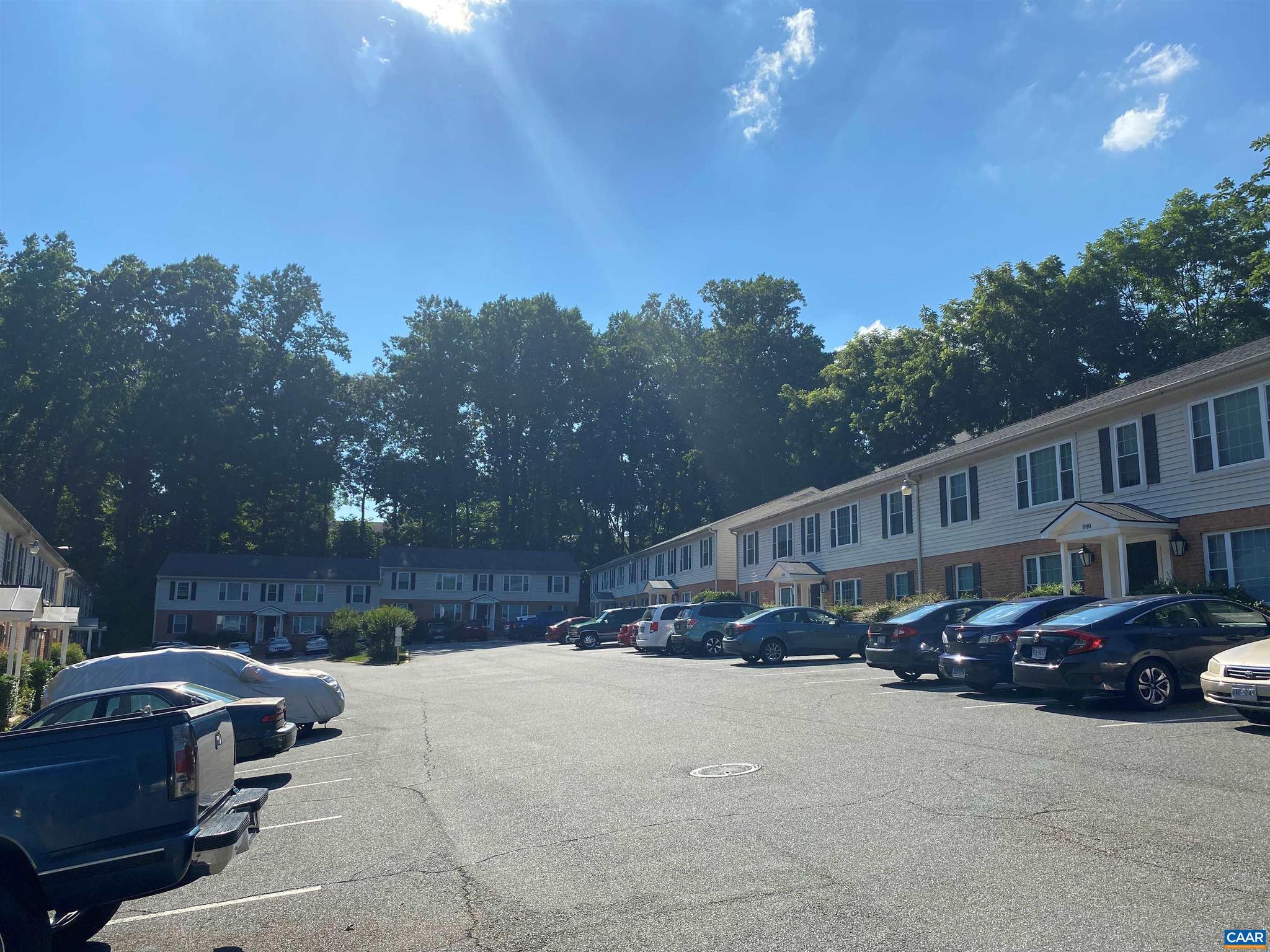 FOUNTAIN COURT - Residential Lease