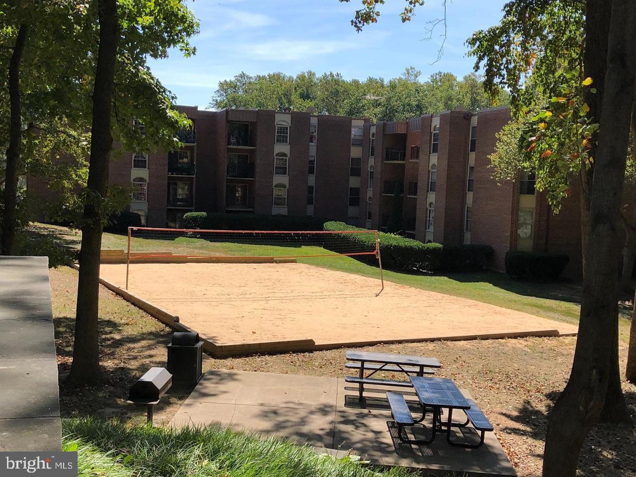 WOODBURN VILLAGE - Residential