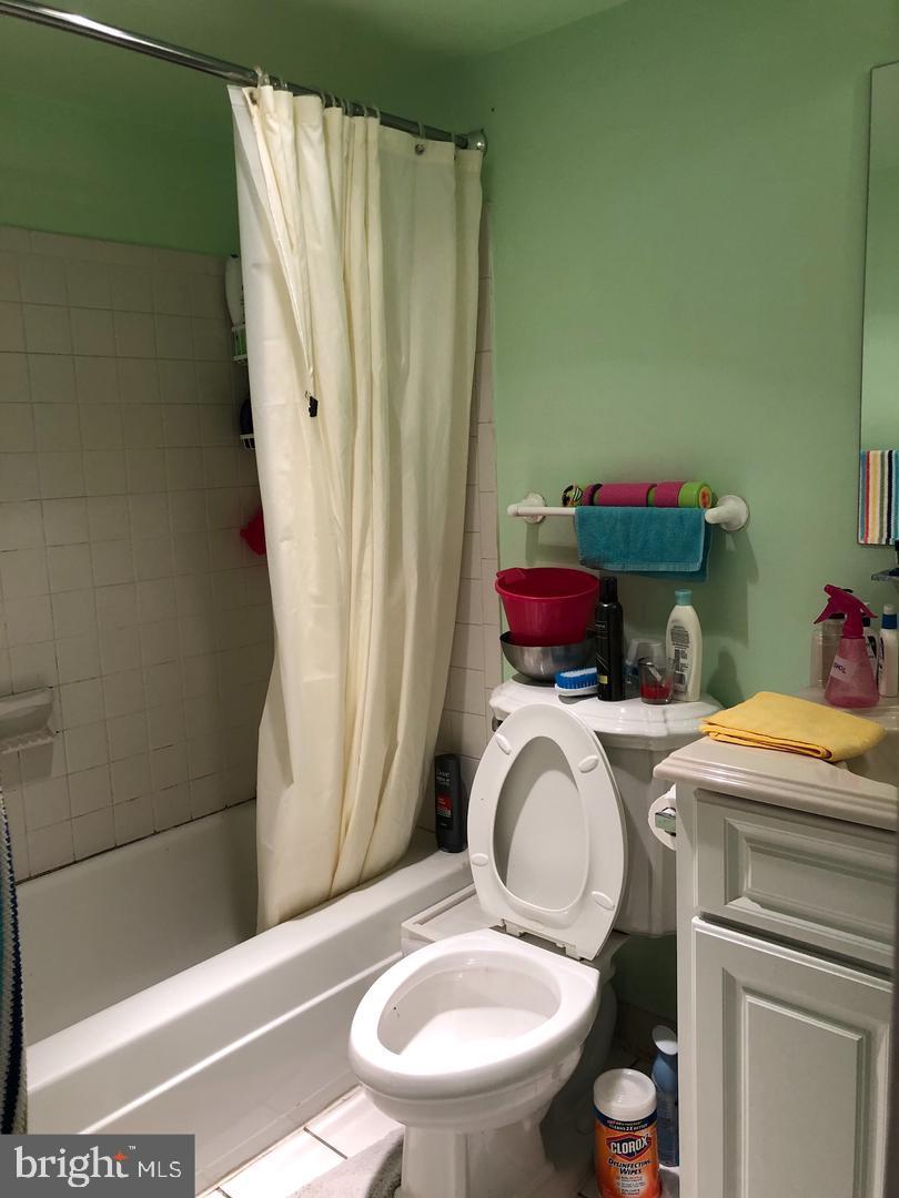 WOODBURN VILLAGE - Residential