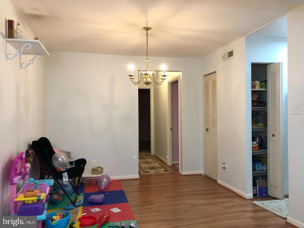 WOODBURN VILLAGE - Residential