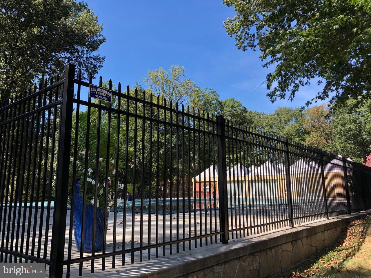 WOODBURN VILLAGE - Residential