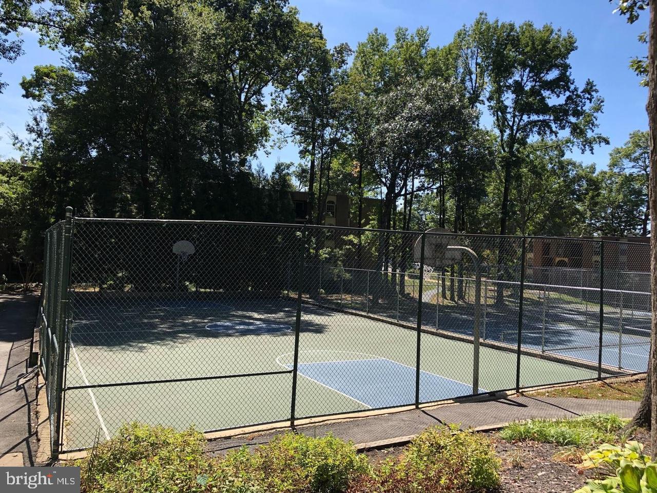 WOODBURN VILLAGE - Residential