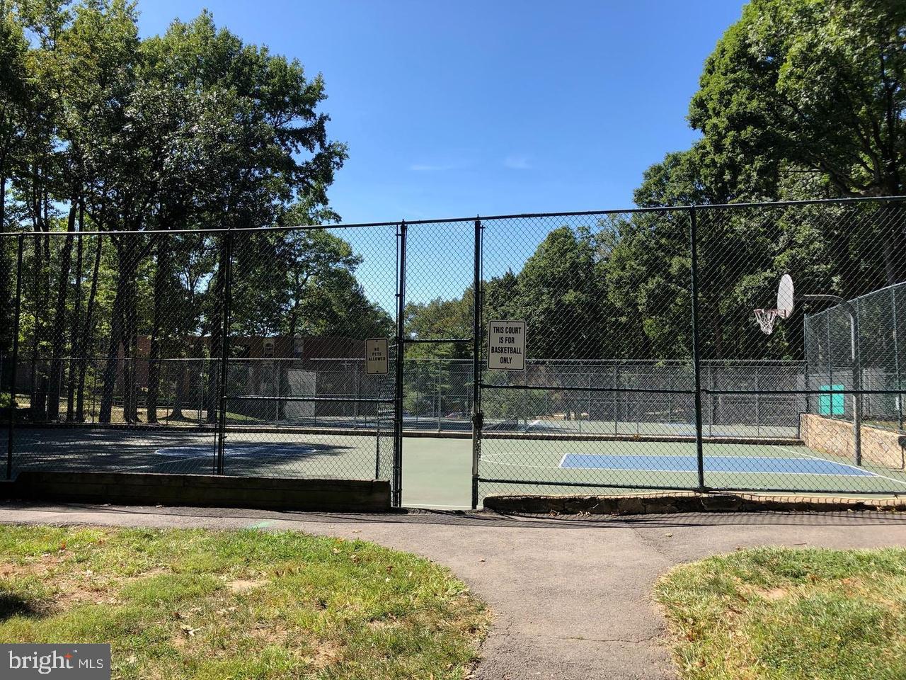 WOODBURN VILLAGE - Residential