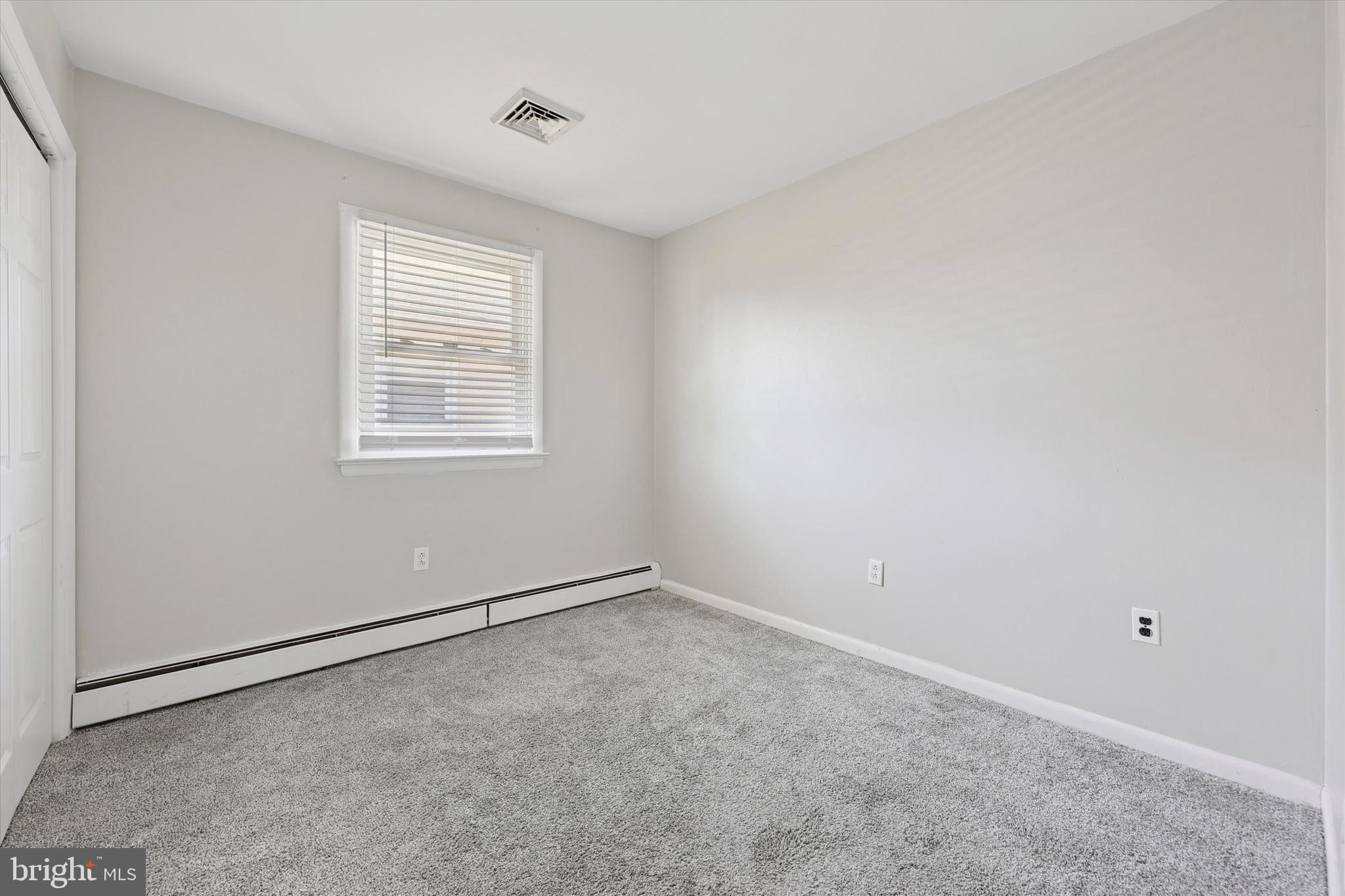 WILLOW MANOR - Residential