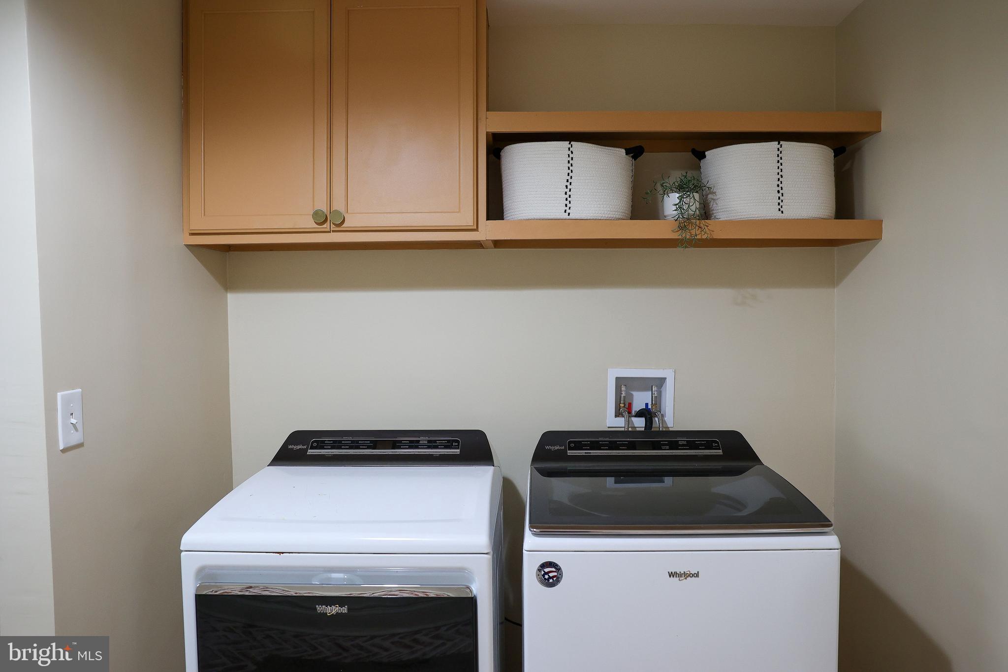 WOODBRIDGE VALLEY - Residential