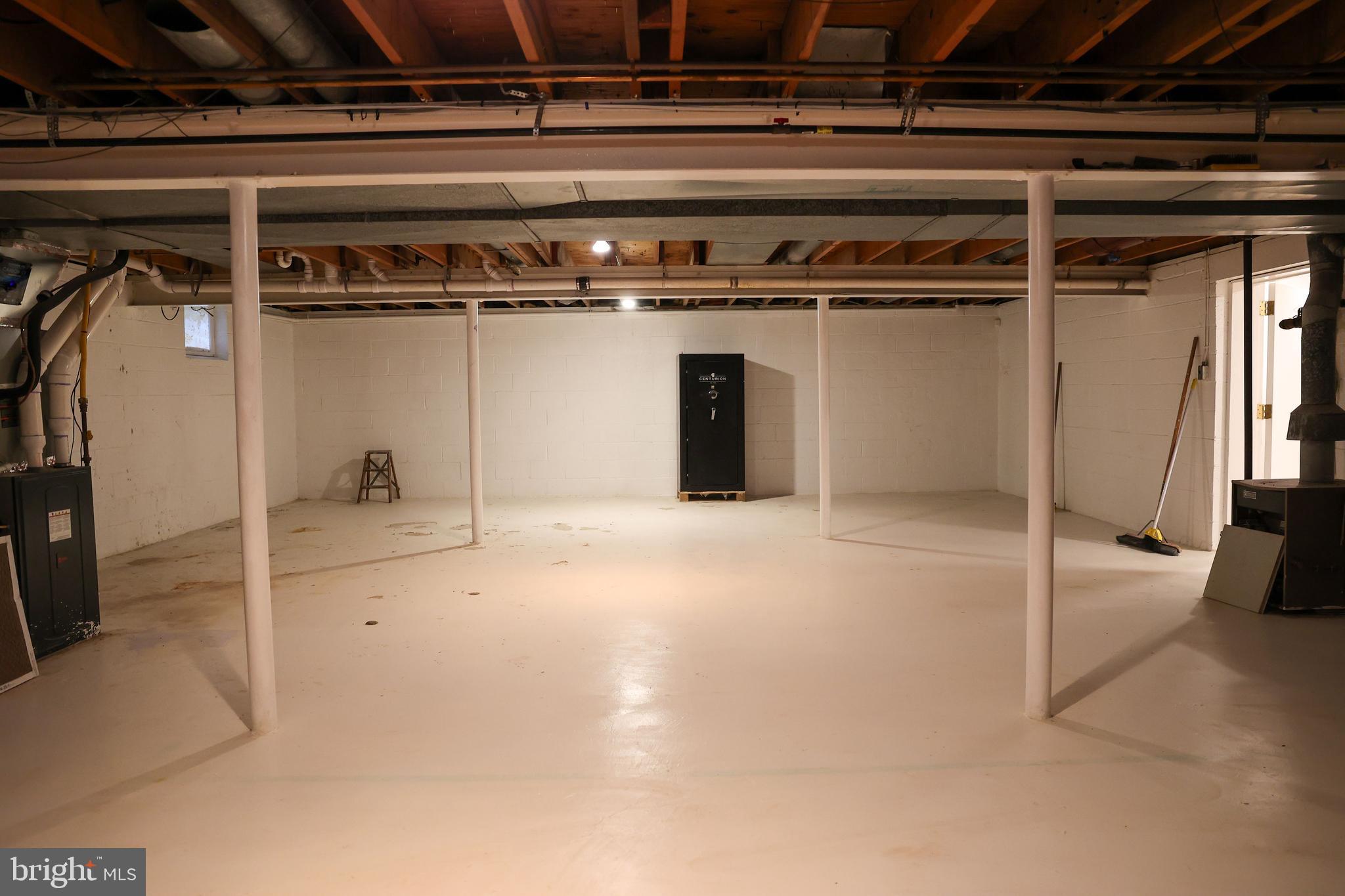 WOODBRIDGE VALLEY - Residential