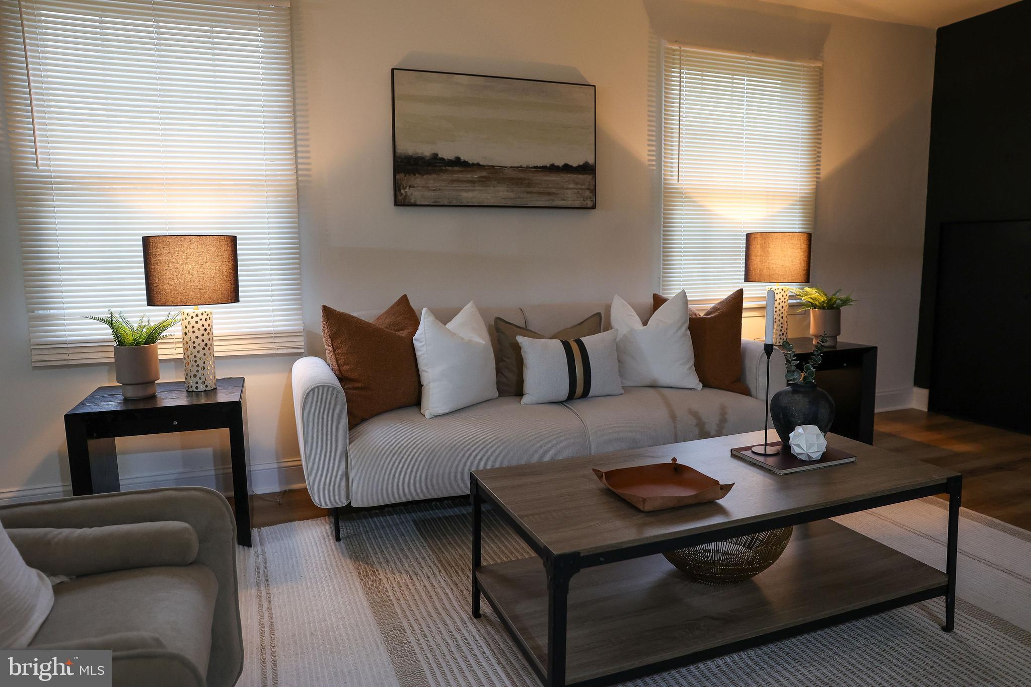 WOODBRIDGE VALLEY - Residential