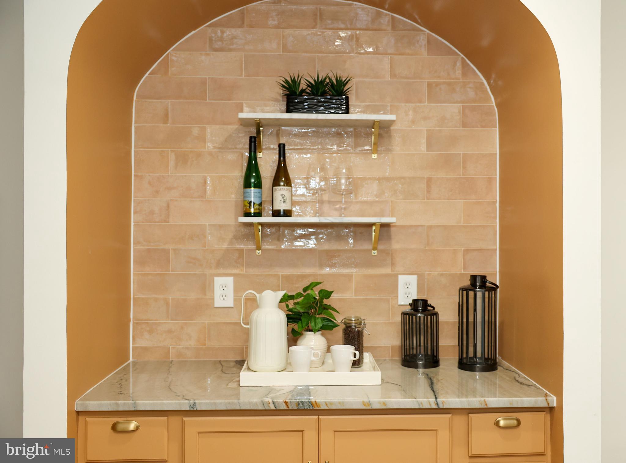 WOODBRIDGE VALLEY - Residential