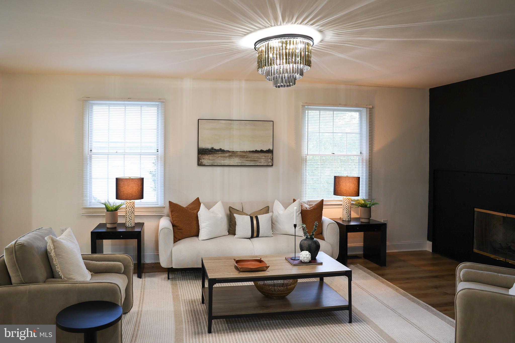 WOODBRIDGE VALLEY - Residential