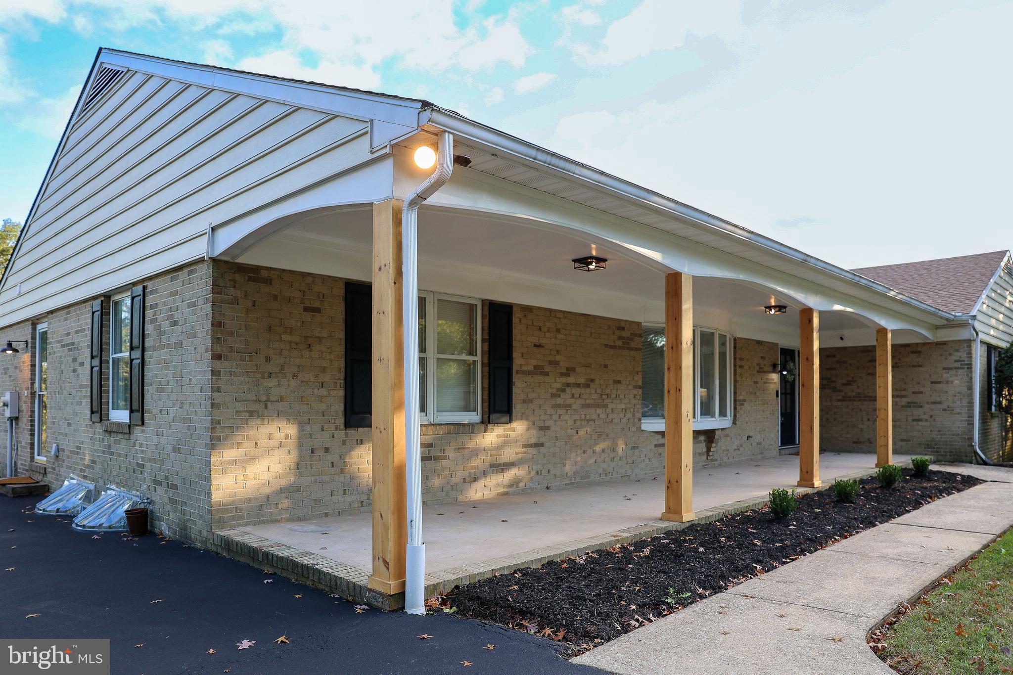 WOODBRIDGE VALLEY - Residential