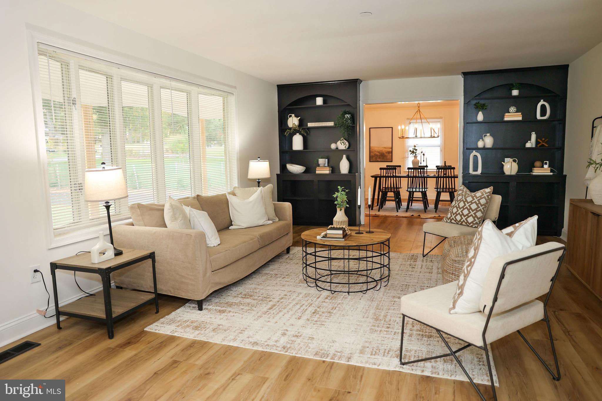 WOODBRIDGE VALLEY - Residential