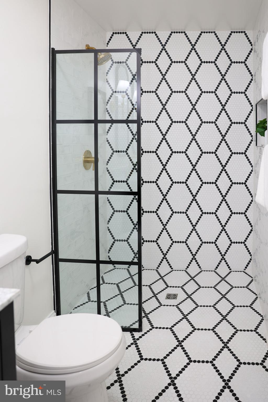 WOODBRIDGE VALLEY - Residential