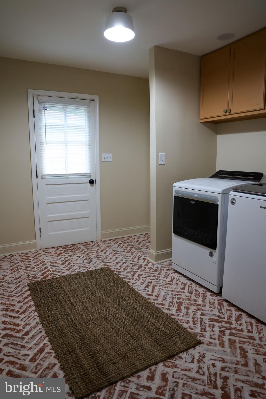 WOODBRIDGE VALLEY - Residential