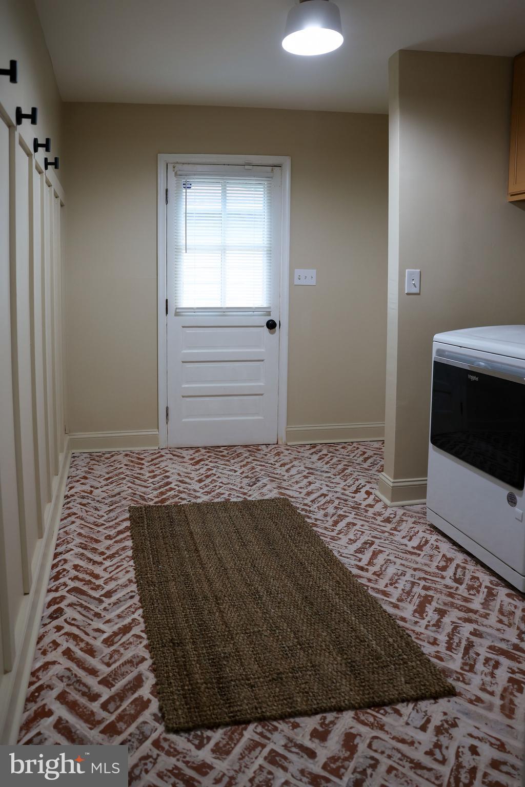 WOODBRIDGE VALLEY - Residential