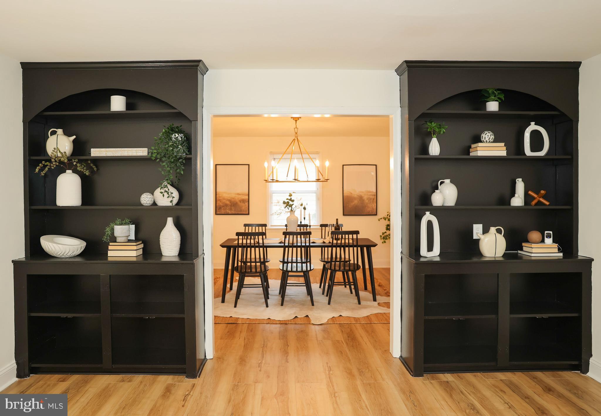 WOODBRIDGE VALLEY - Residential