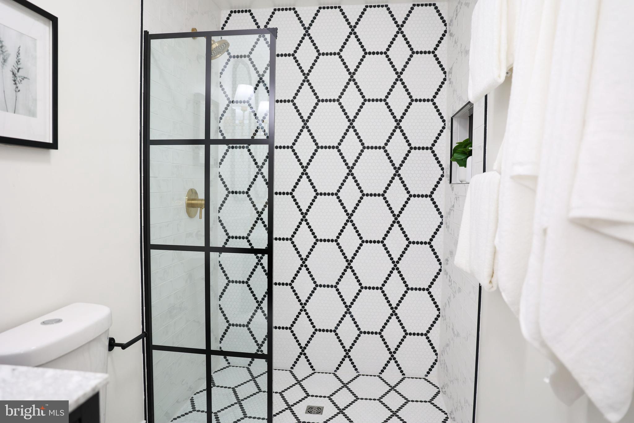 WOODBRIDGE VALLEY - Residential