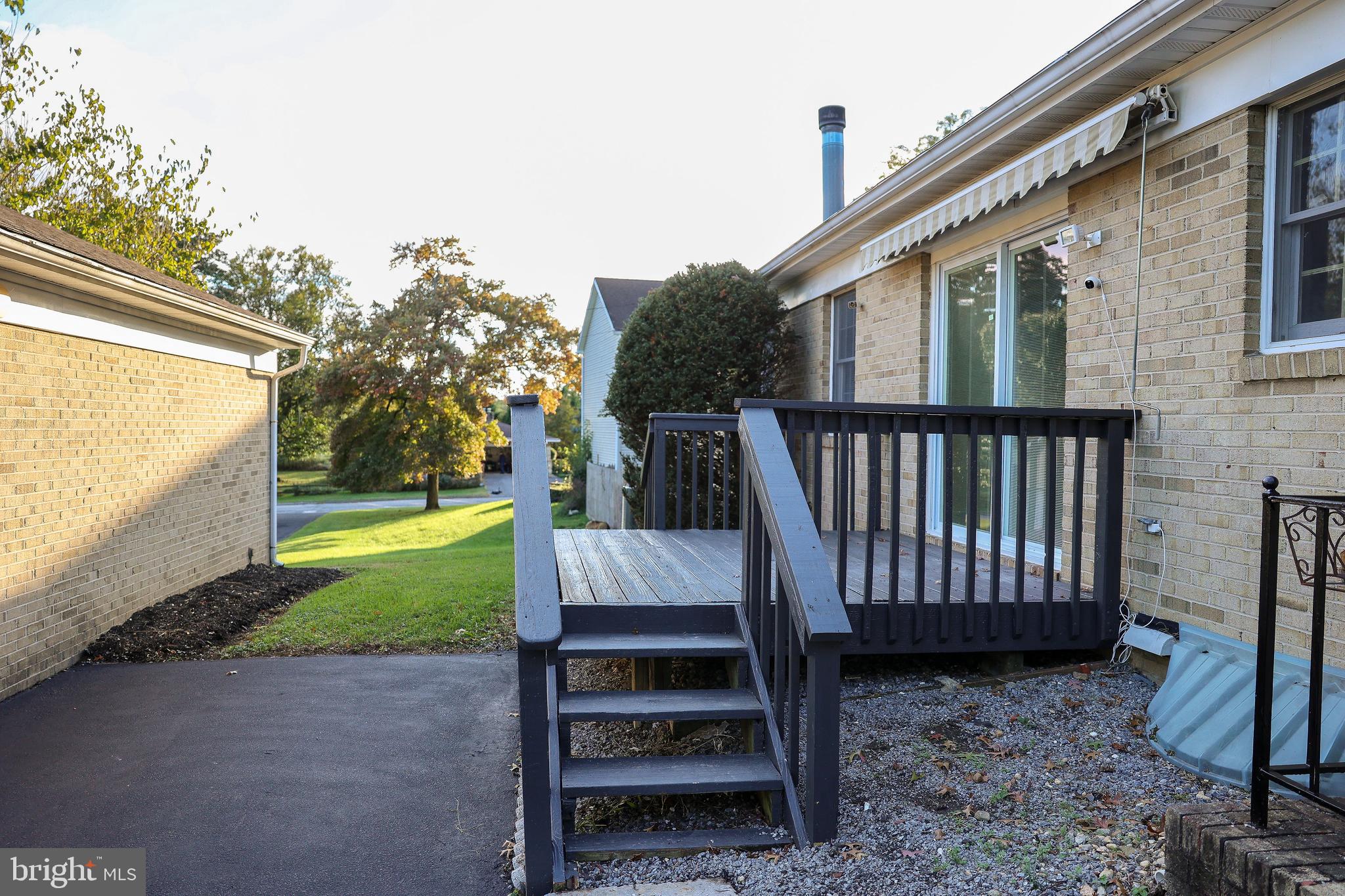 WOODBRIDGE VALLEY - Residential