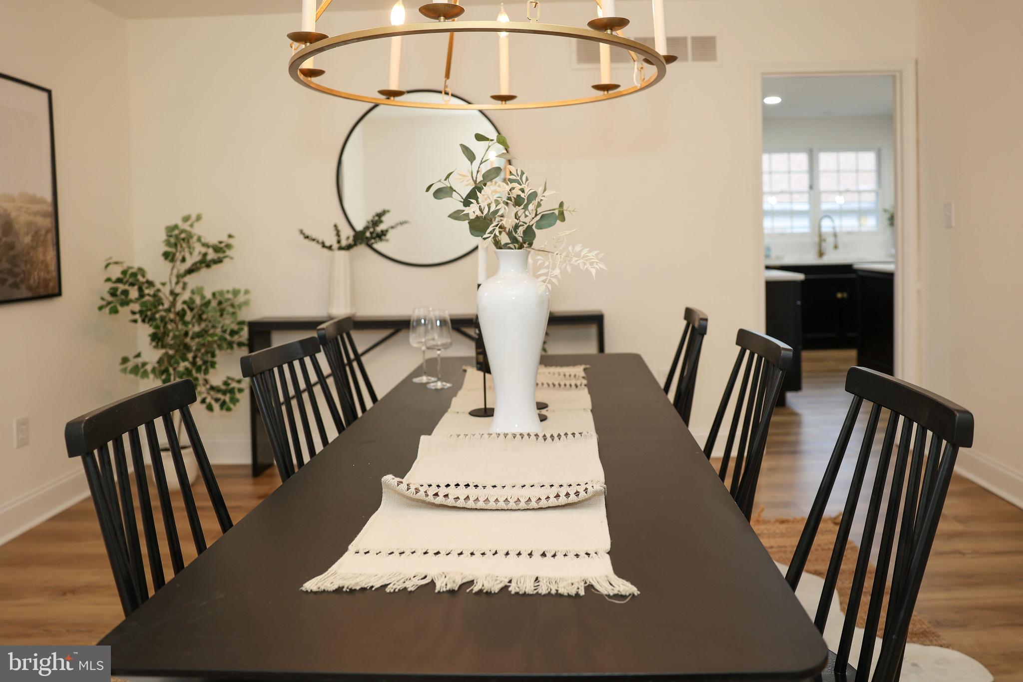 WOODBRIDGE VALLEY - Residential