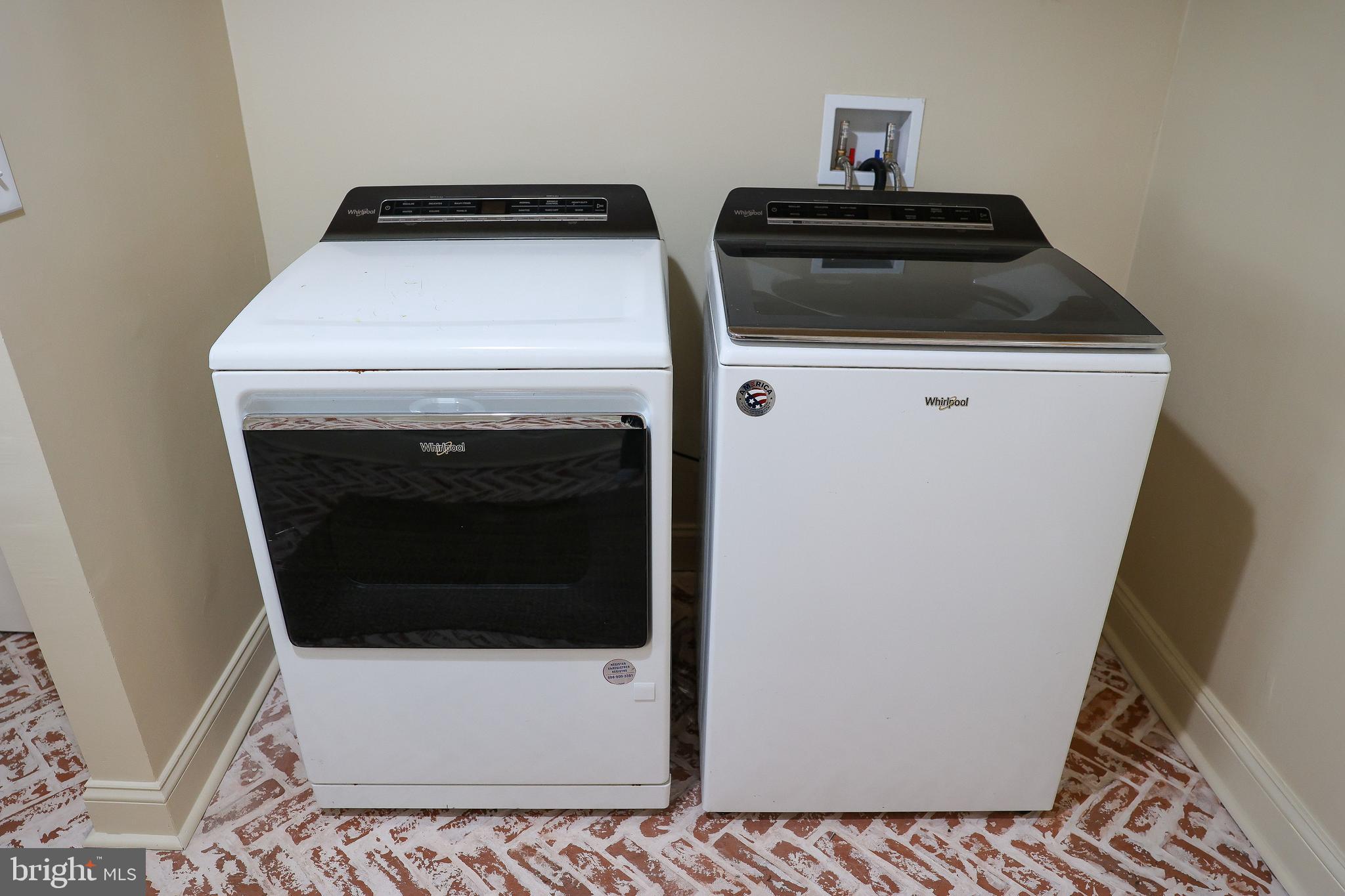 WOODBRIDGE VALLEY - Residential