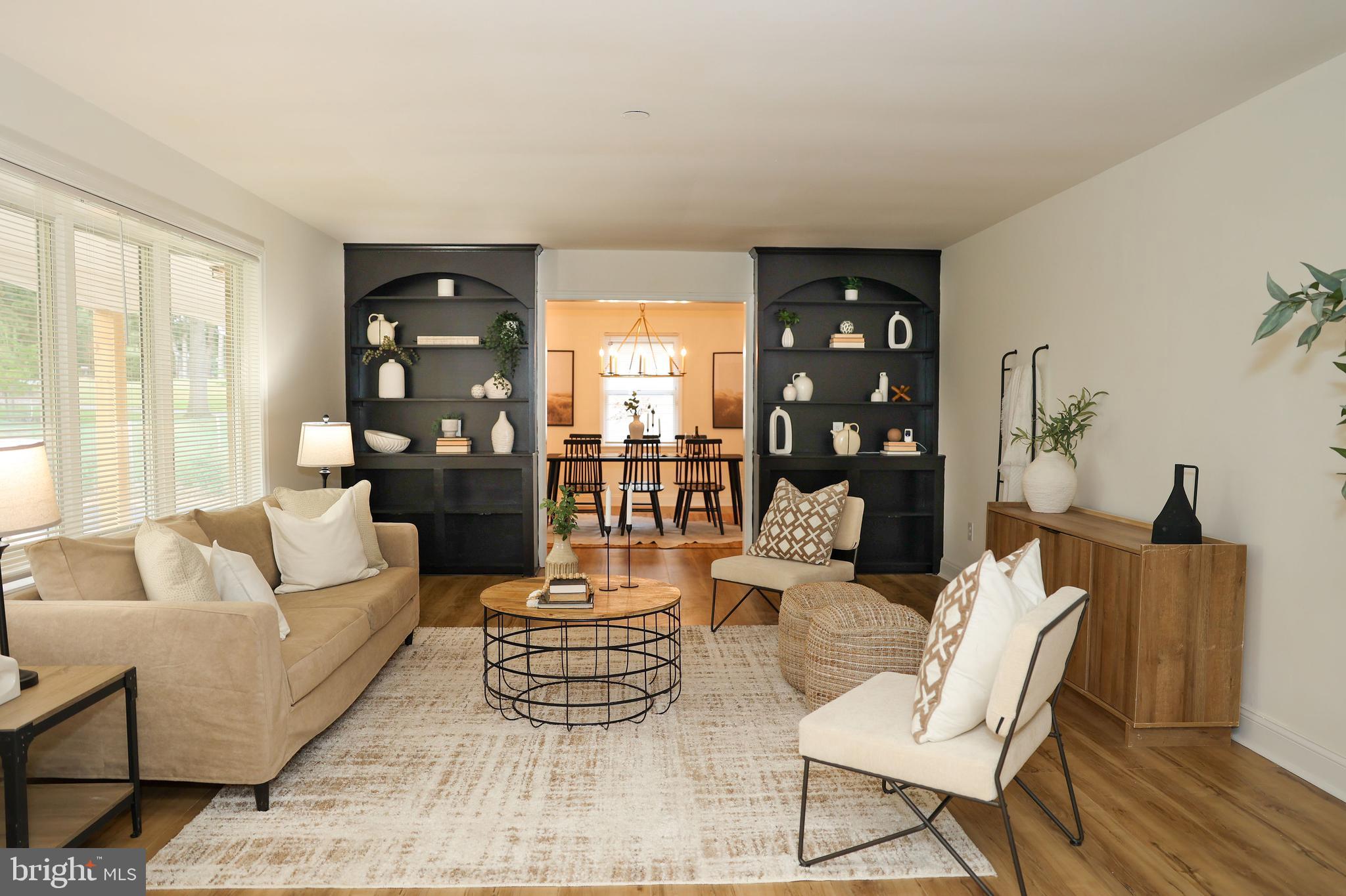 WOODBRIDGE VALLEY - Residential