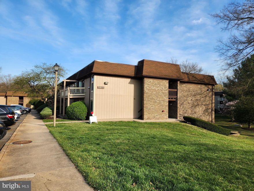 ** Tivoli Comminity.  **  No step to home.  ** Partially updated.  ** 2 Bedrooms and 2 Full Baths. ** Newer sliding door and windows.  . ** Concrete patio. **  Sold  AS-IS Condition.   ** 1,023 s.f  ** Tot lot/playground, swiming pool, basketball and tennis court in the community.  ** Close to school, library, shopping center and Springfield shopping mall.