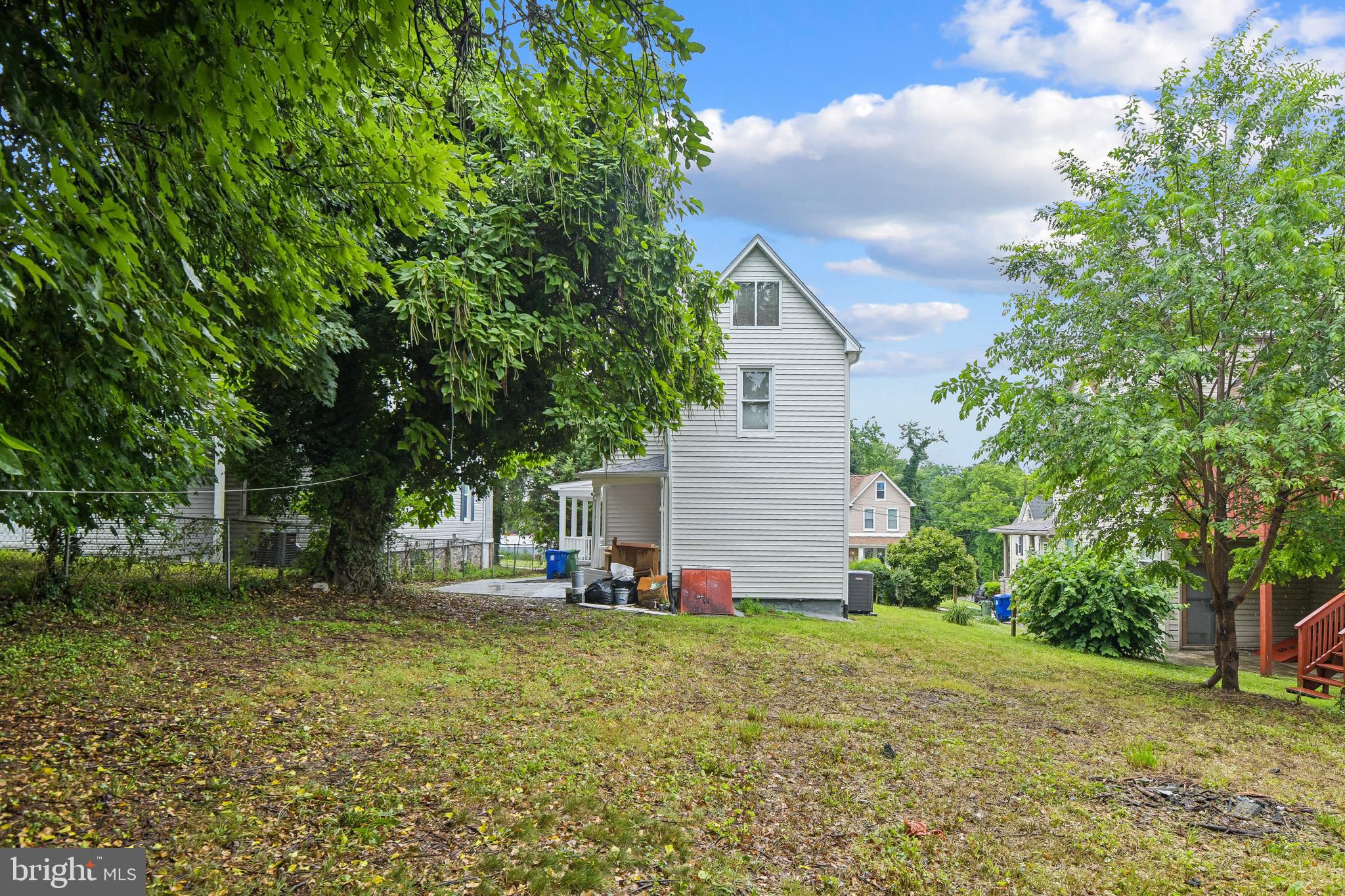 519 ROSSITER AVENUE