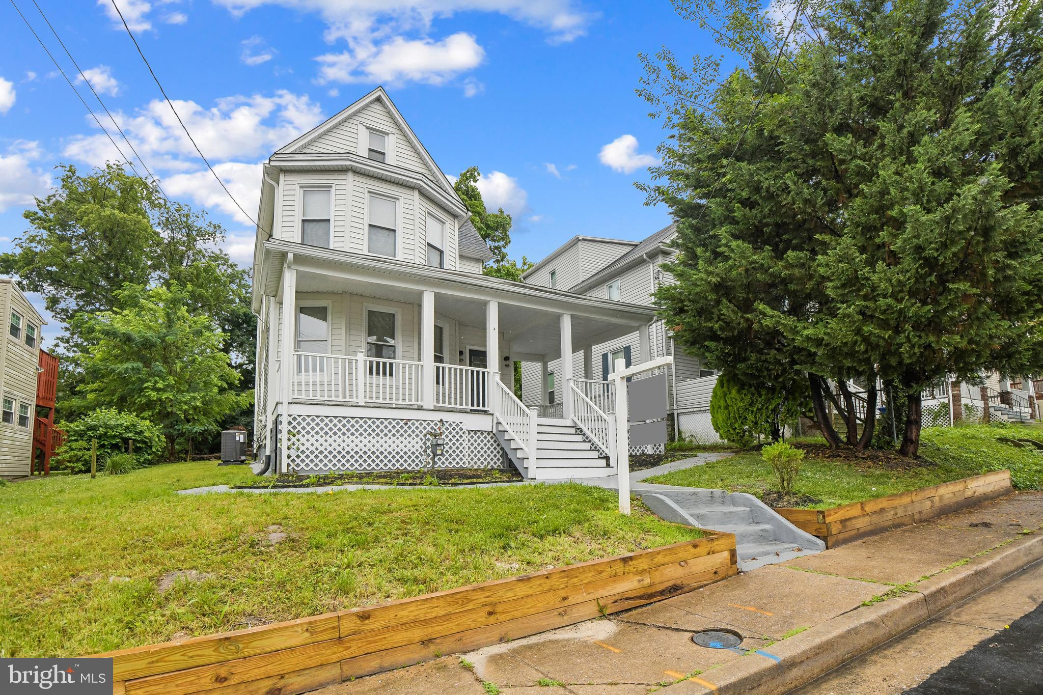519 ROSSITER AVENUE