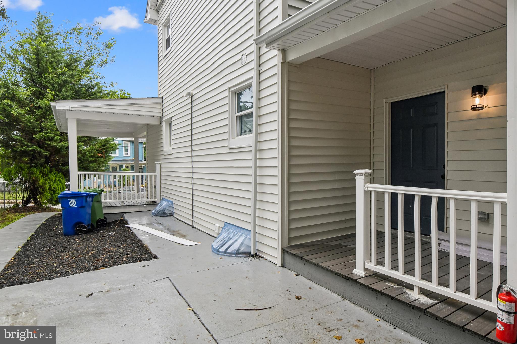 519 ROSSITER AVENUE