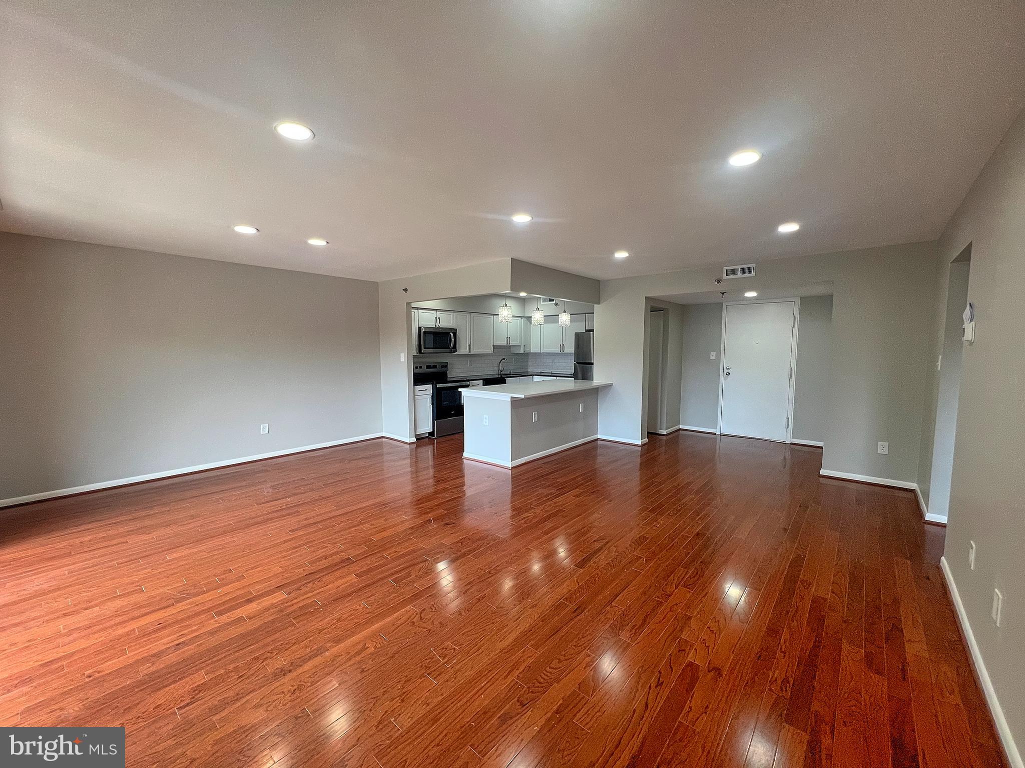 7202 ROCKLAND HILLS DRIVE 406