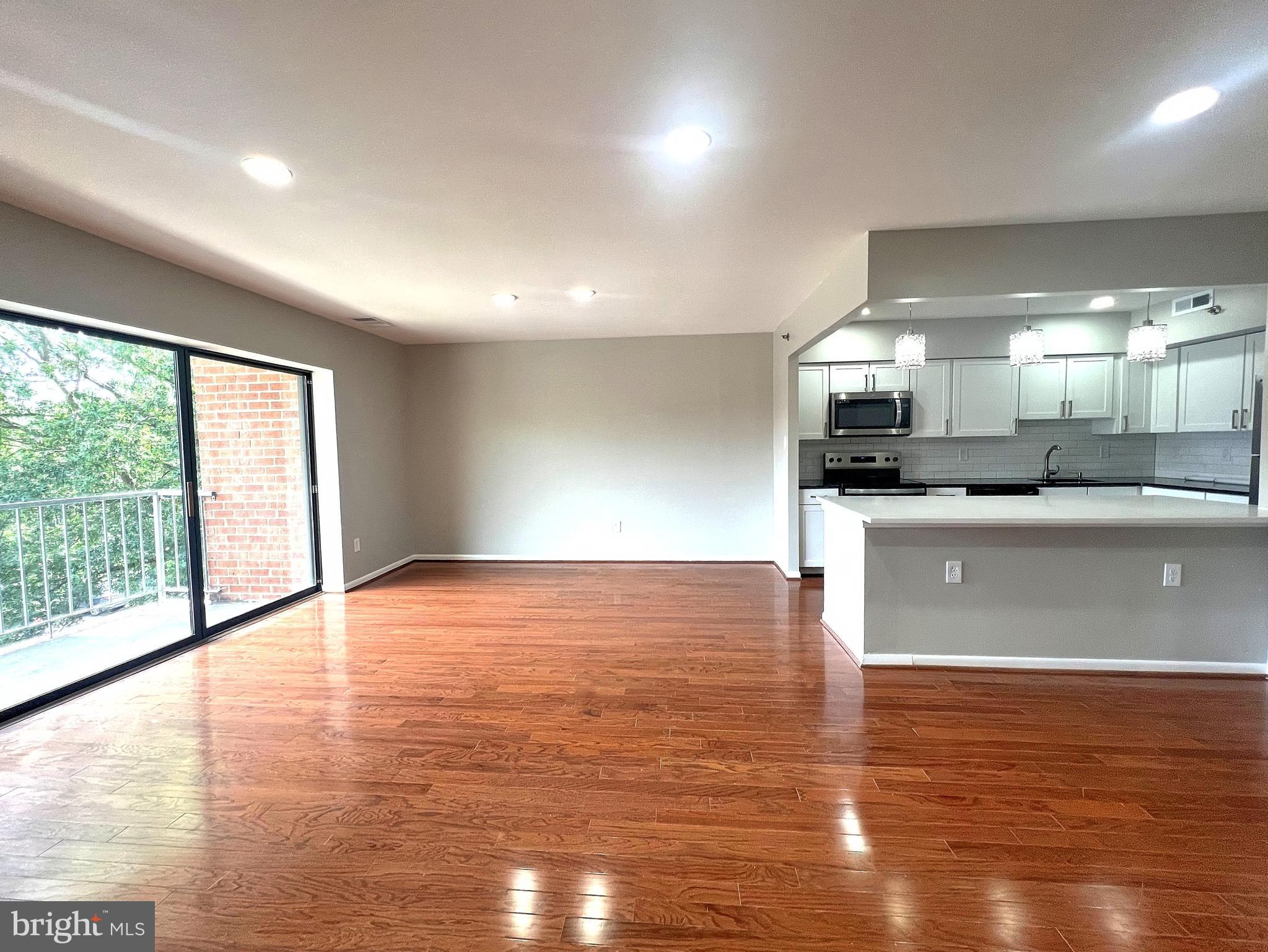 7202 ROCKLAND HILLS DRIVE 406