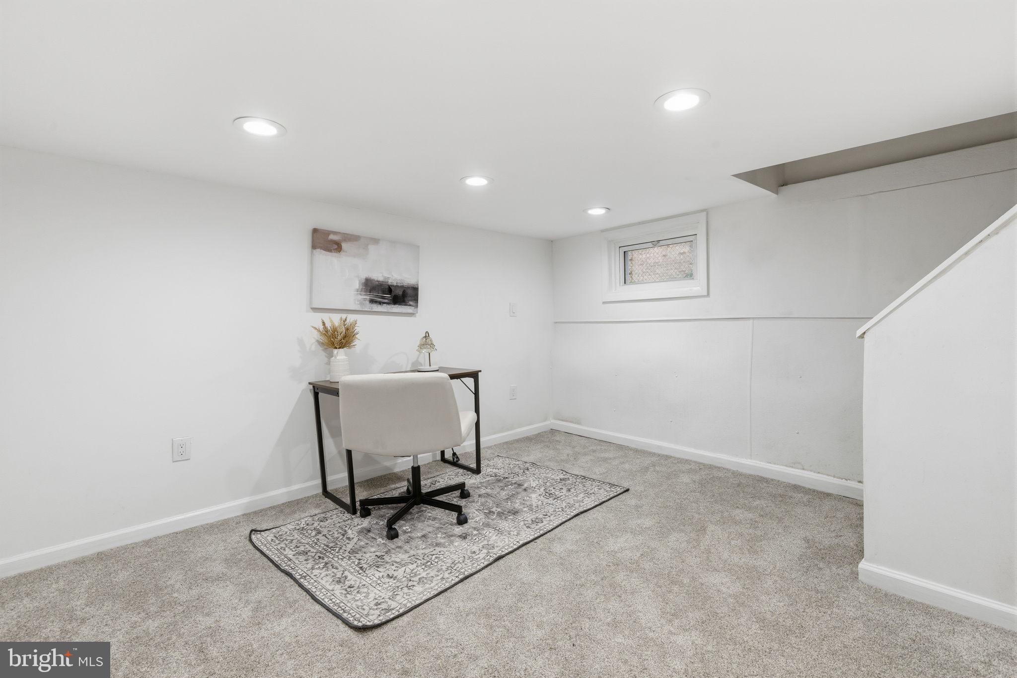 GARWYN OAKS - Residential