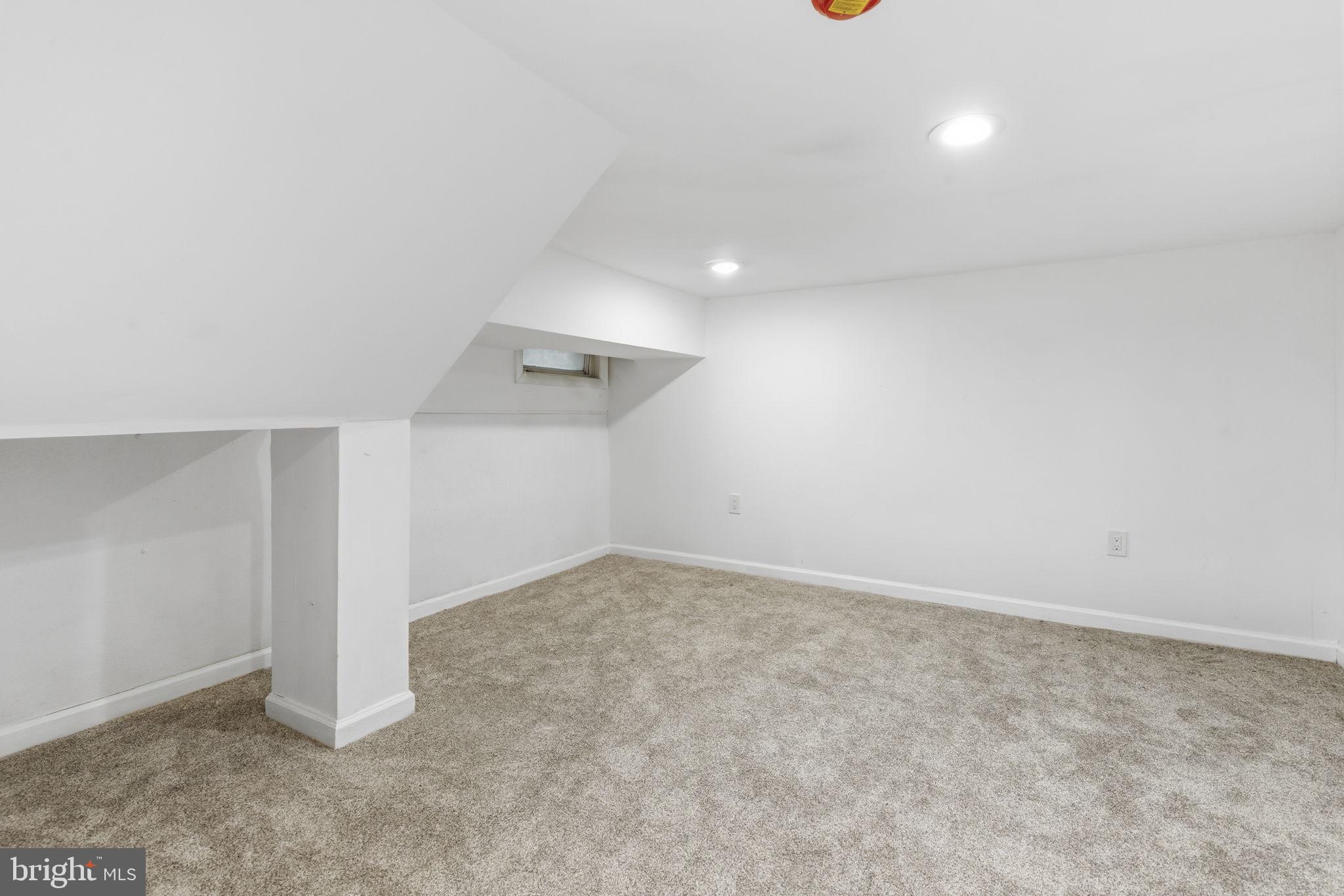 GARWYN OAKS - Residential