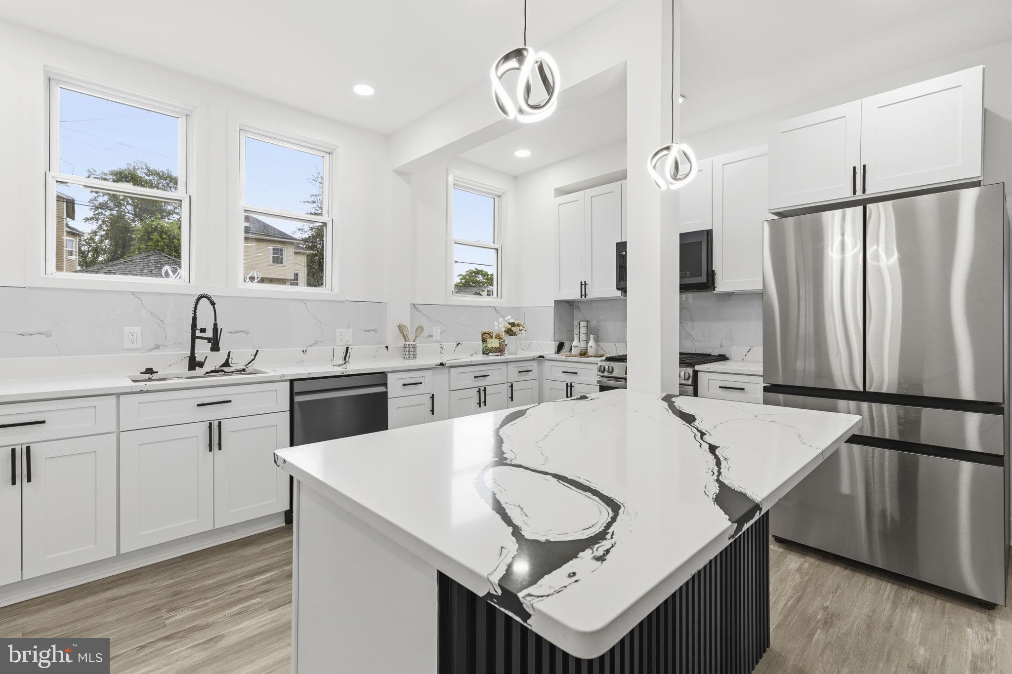 GARWYN OAKS - Residential