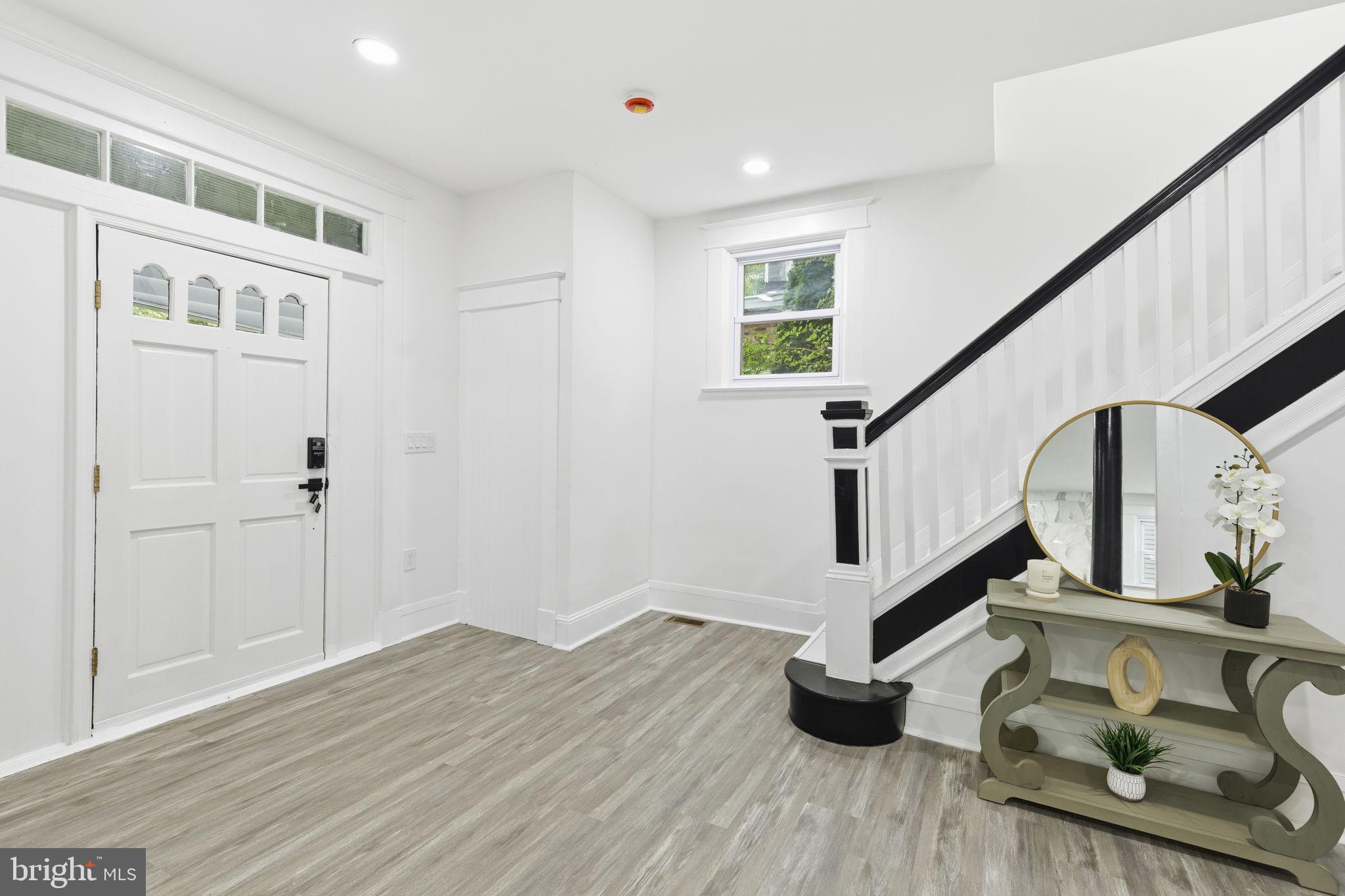 GARWYN OAKS - Residential