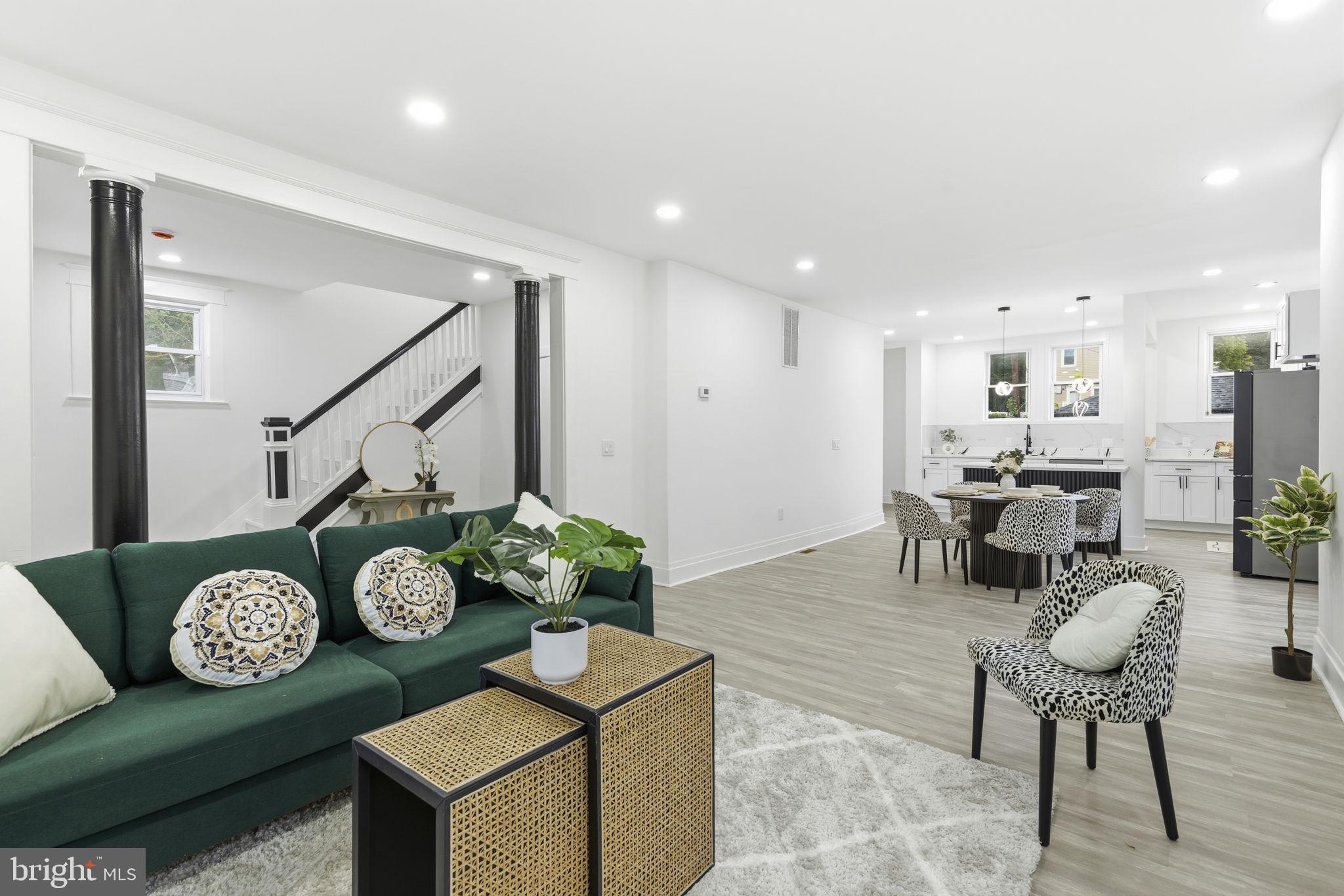 GARWYN OAKS - Residential