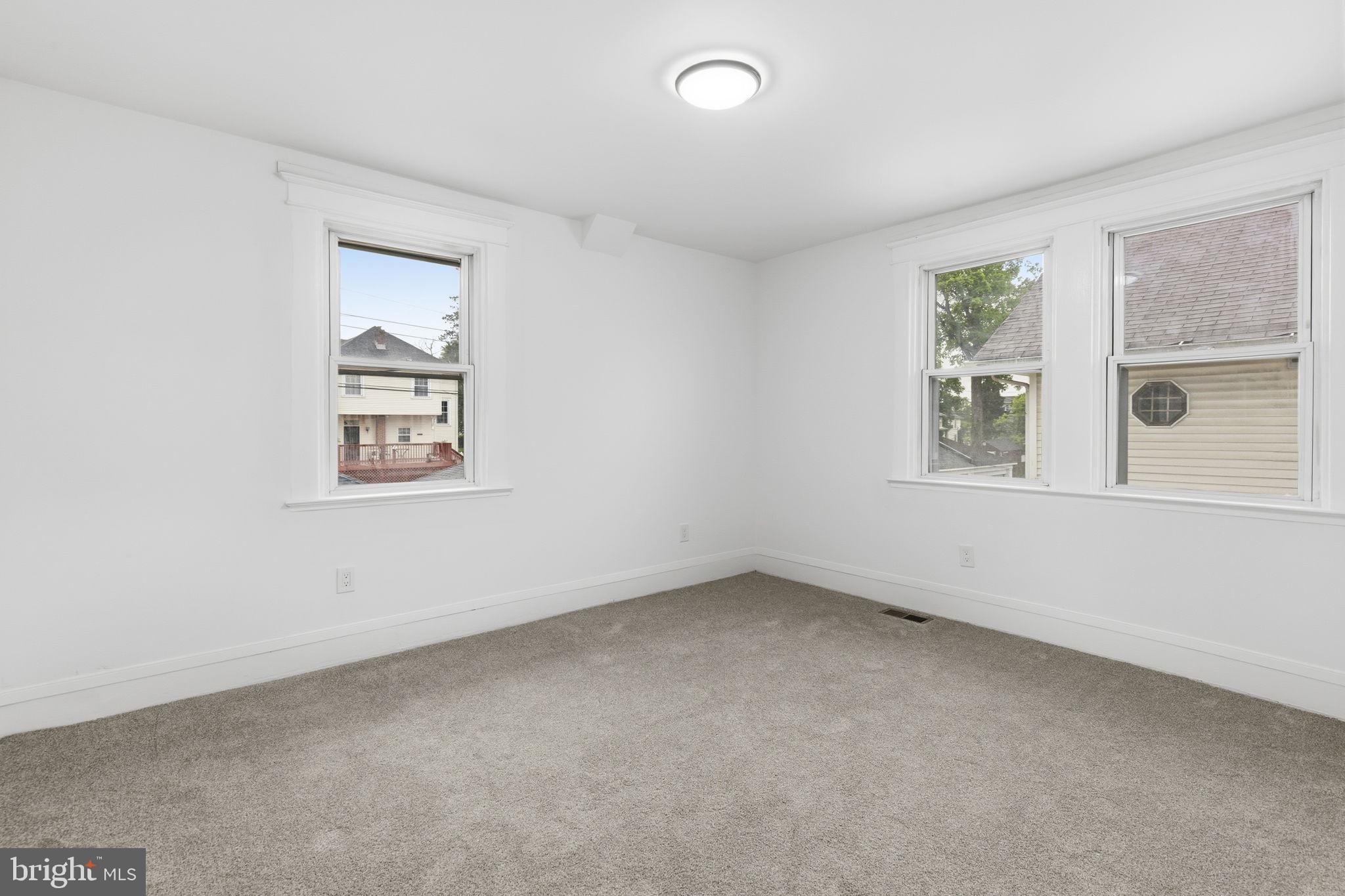 GARWYN OAKS - Residential