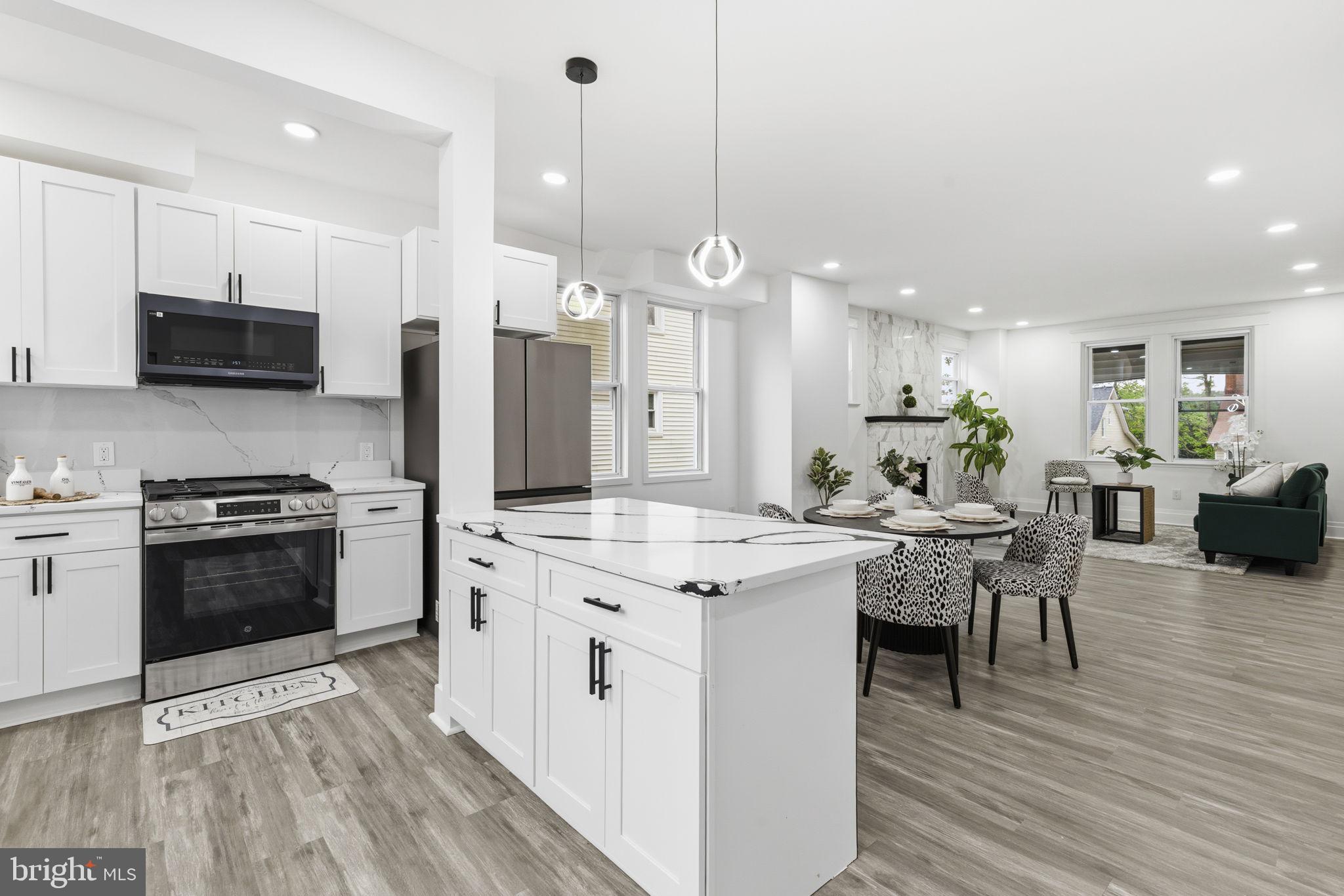 GARWYN OAKS - Residential
