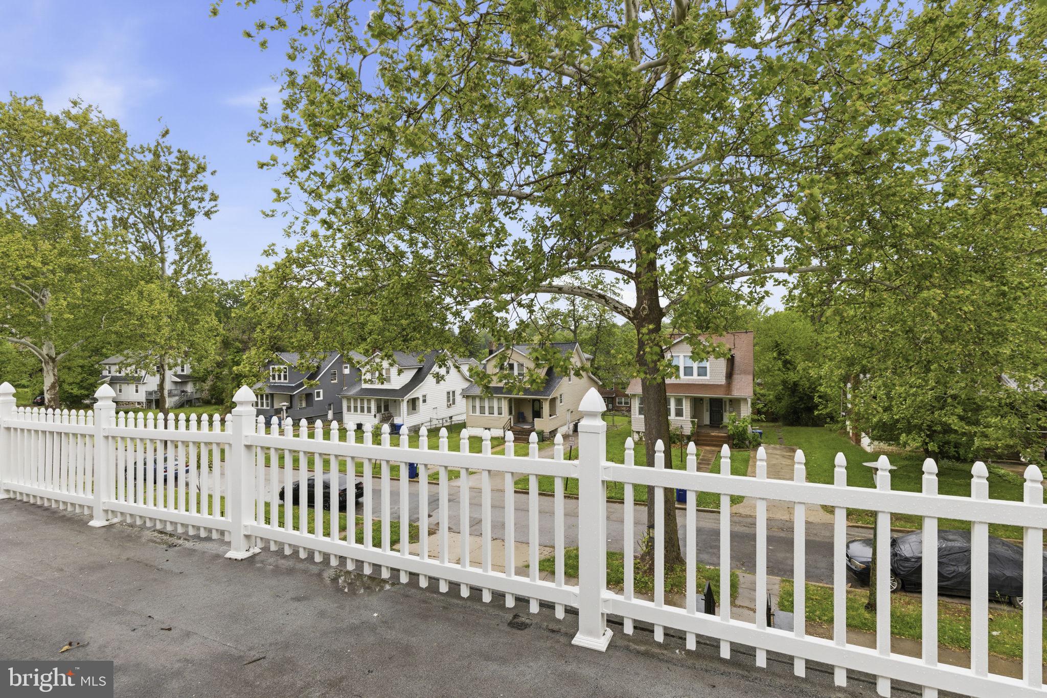 GARWYN OAKS - Residential