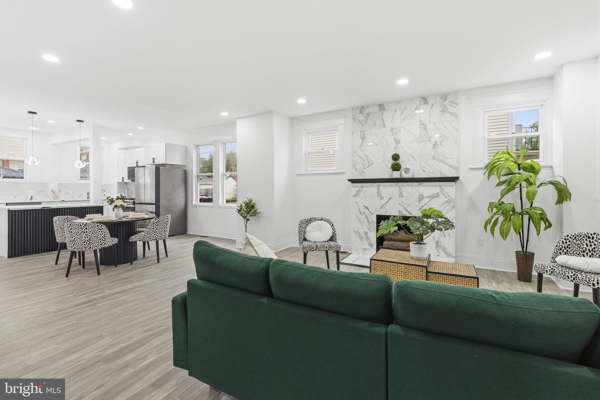 GARWYN OAKS - Residential