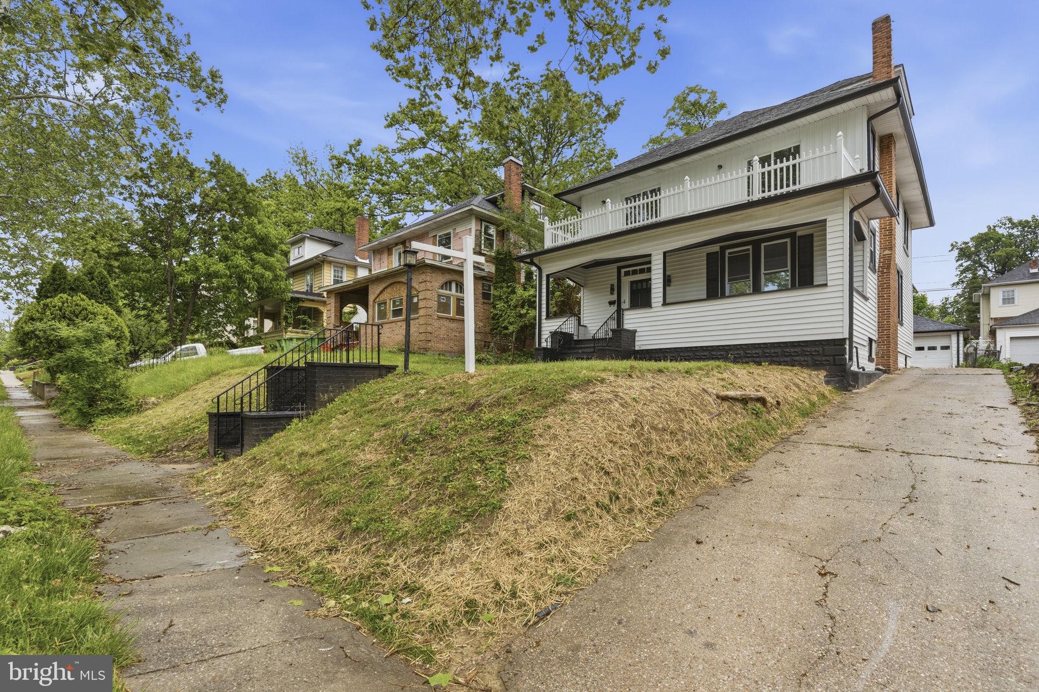 GARWYN OAKS - Residential