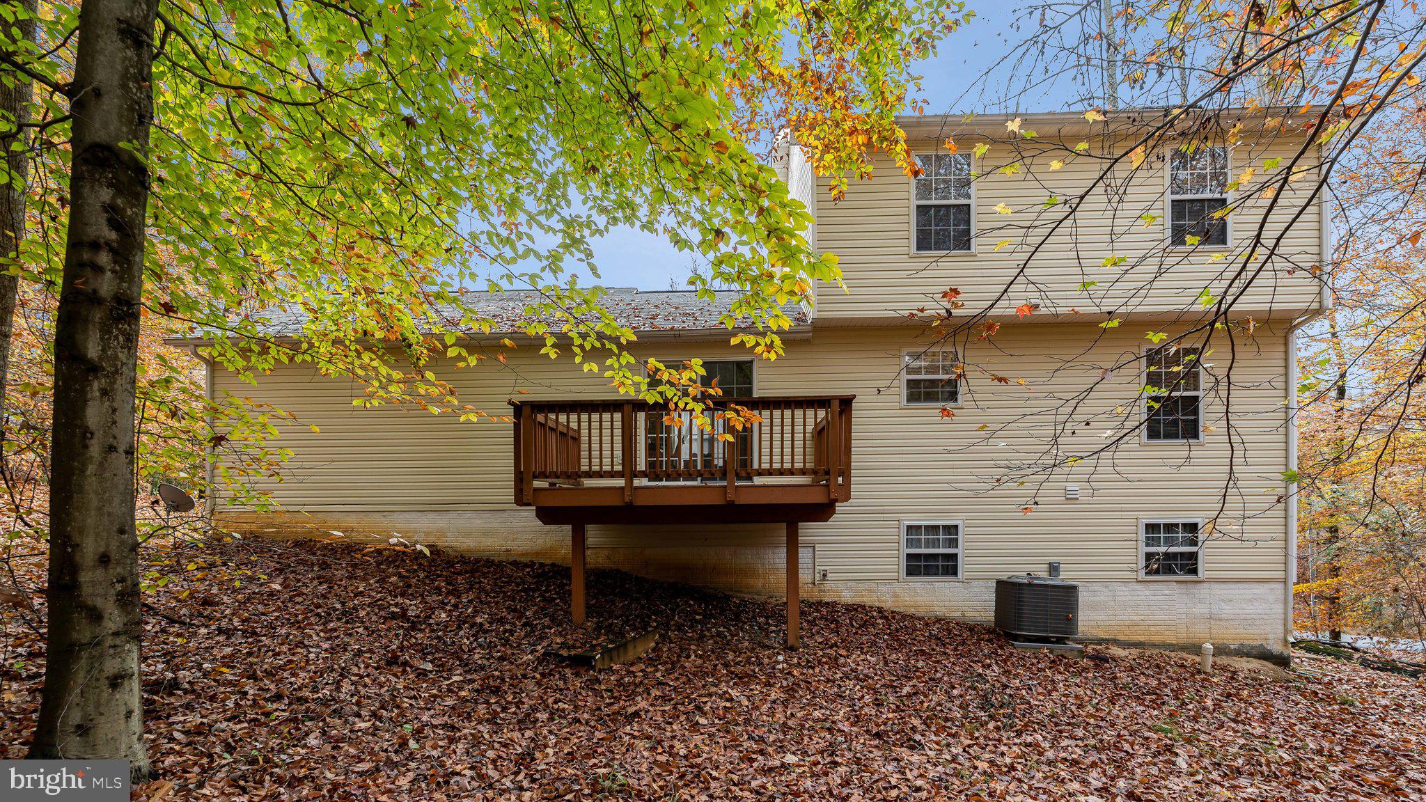 PRESIDENTIAL LAKES - Residential