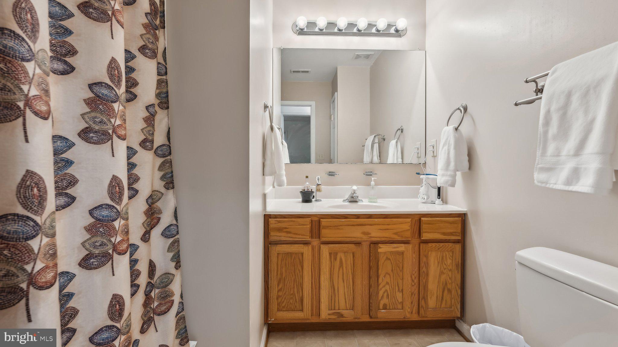 PRESIDENTIAL LAKES - Residential