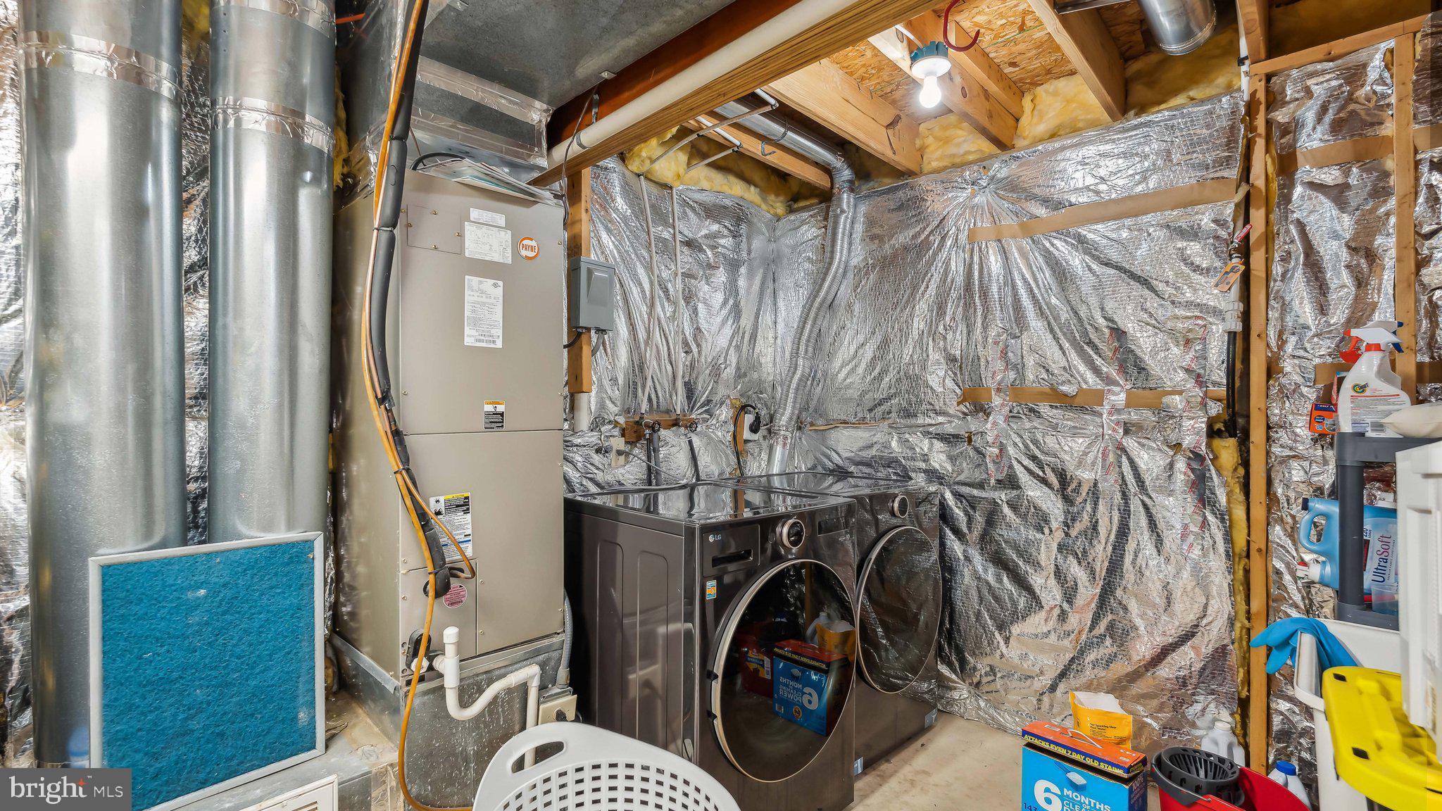 PRESIDENTIAL LAKES - Residential