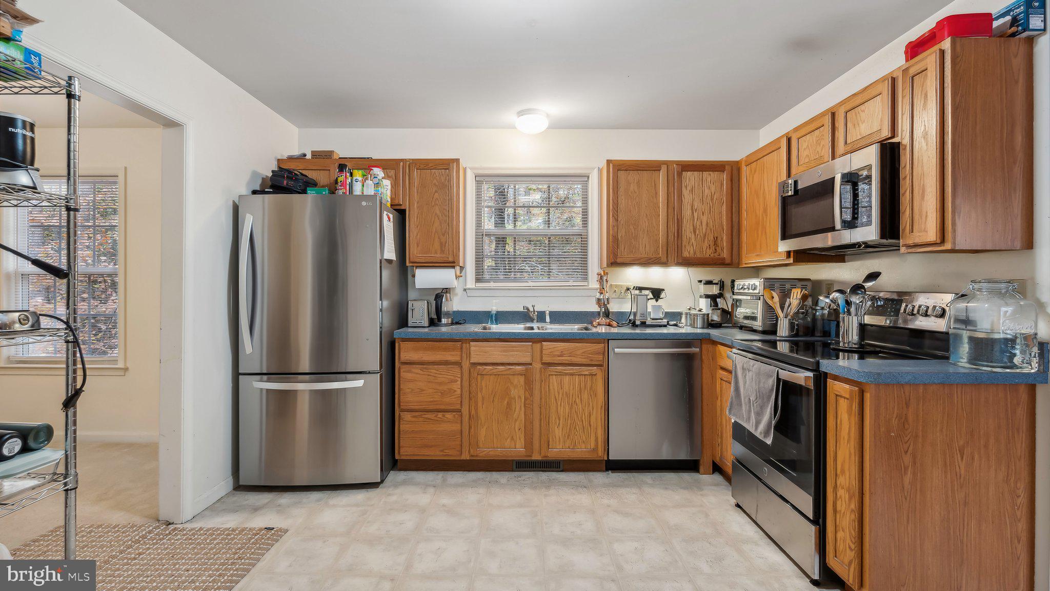 PRESIDENTIAL LAKES - Residential