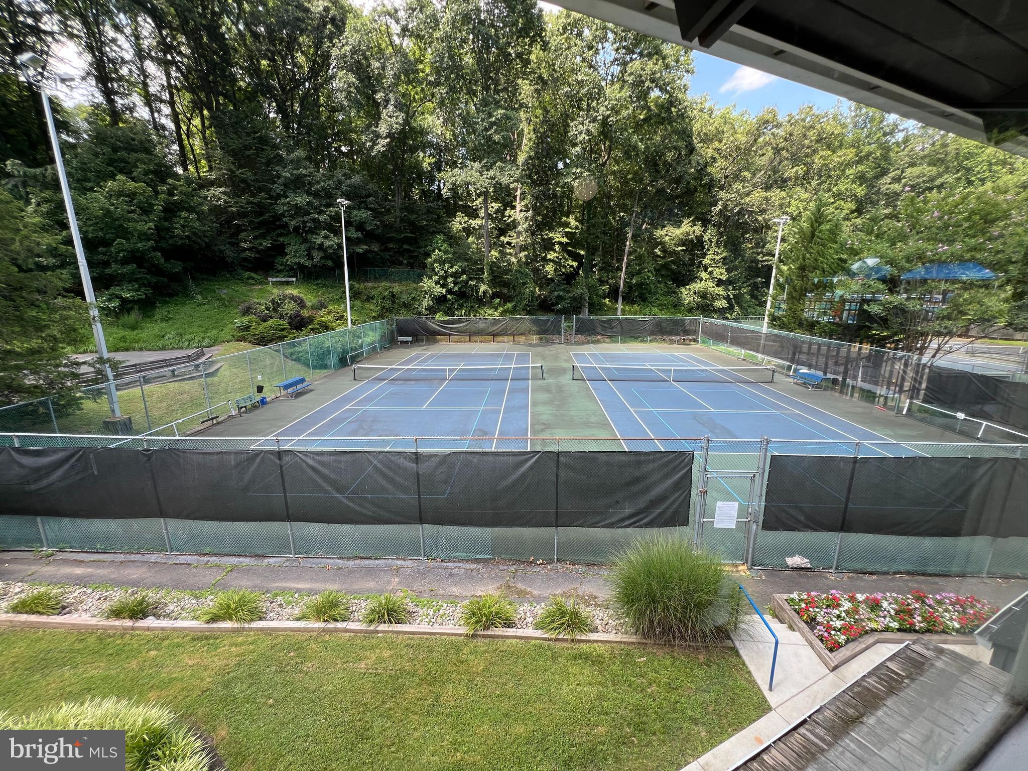 CARDEROCK SPRINGS - Residential