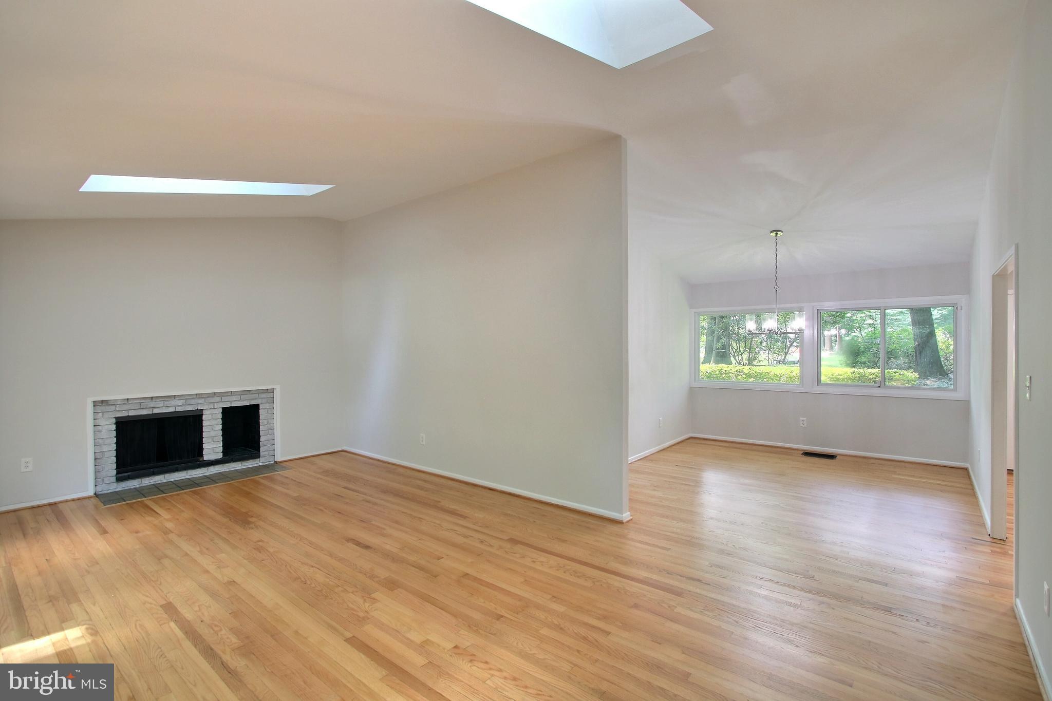 CARDEROCK SPRINGS - Residential